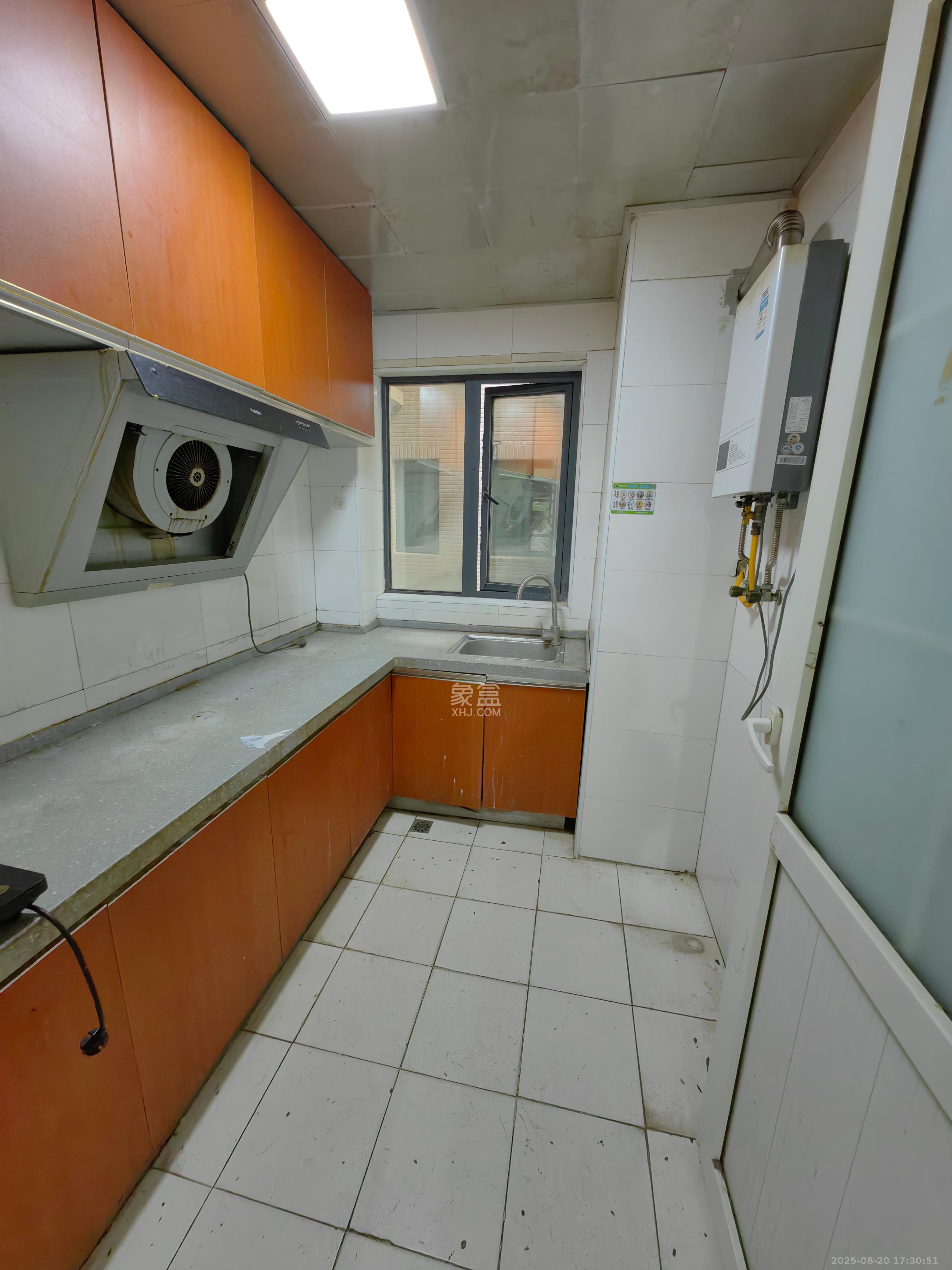 馨域公寓 3室2厅2卫 3000.0元/月 馨域公寓 3室2厅2卫 3000.0元/月室内图