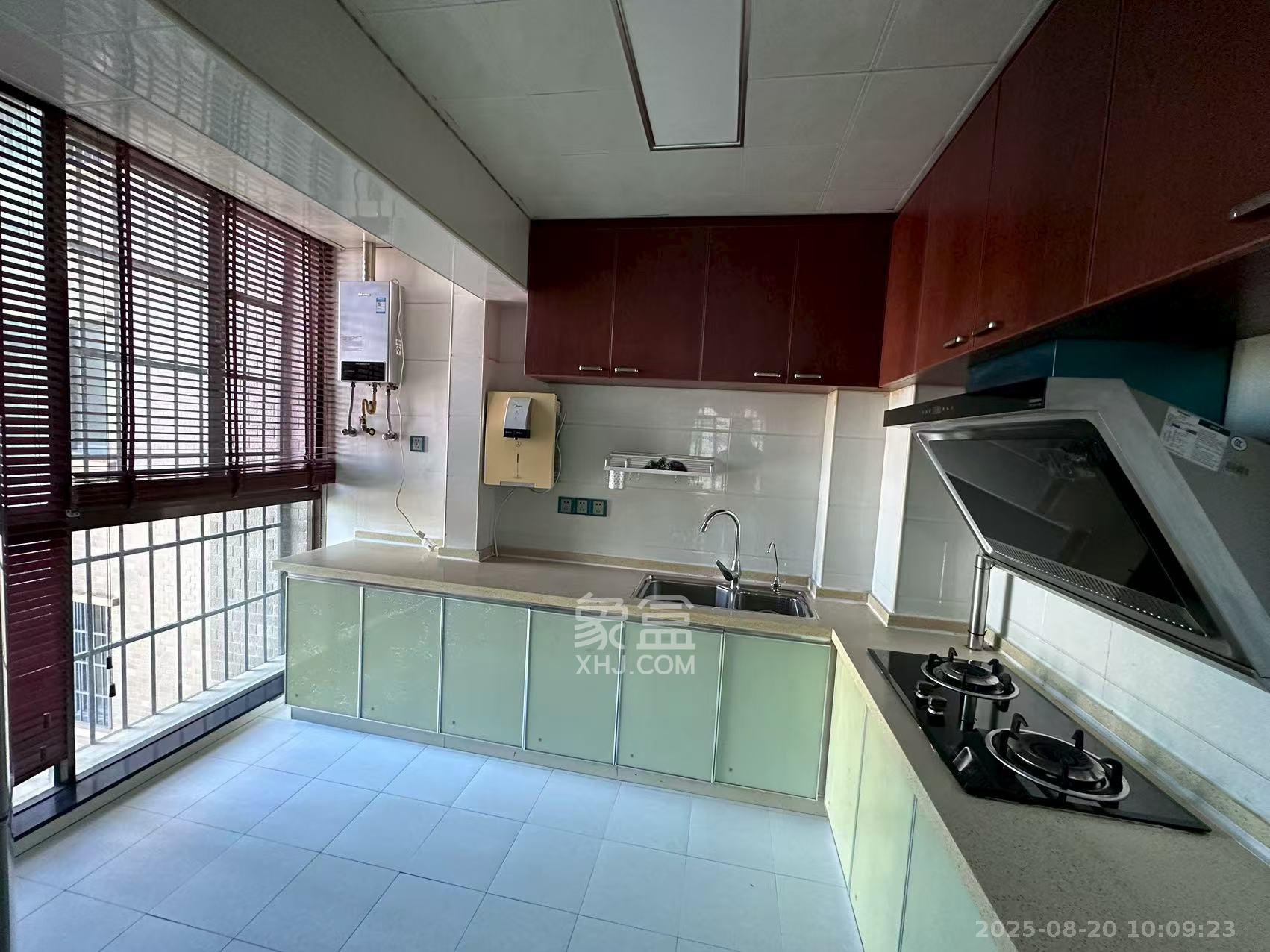 湘江学府  3室2厅2卫   1600.00元/月室内图