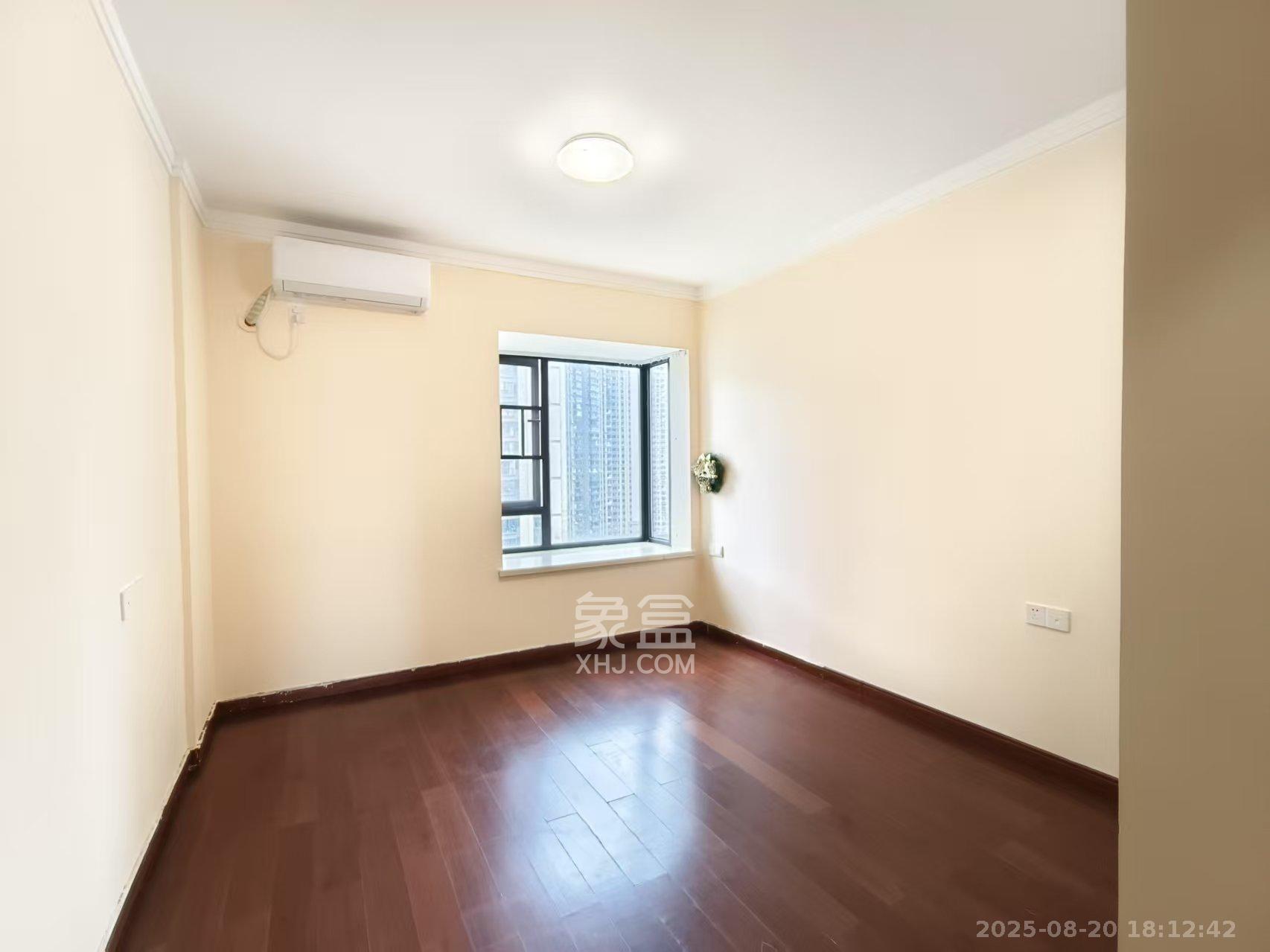 万润滨江天著 4室2厅2卫 2800.0元/月 万润滨江天著 4室2厅2卫 2800.0元/月室内图