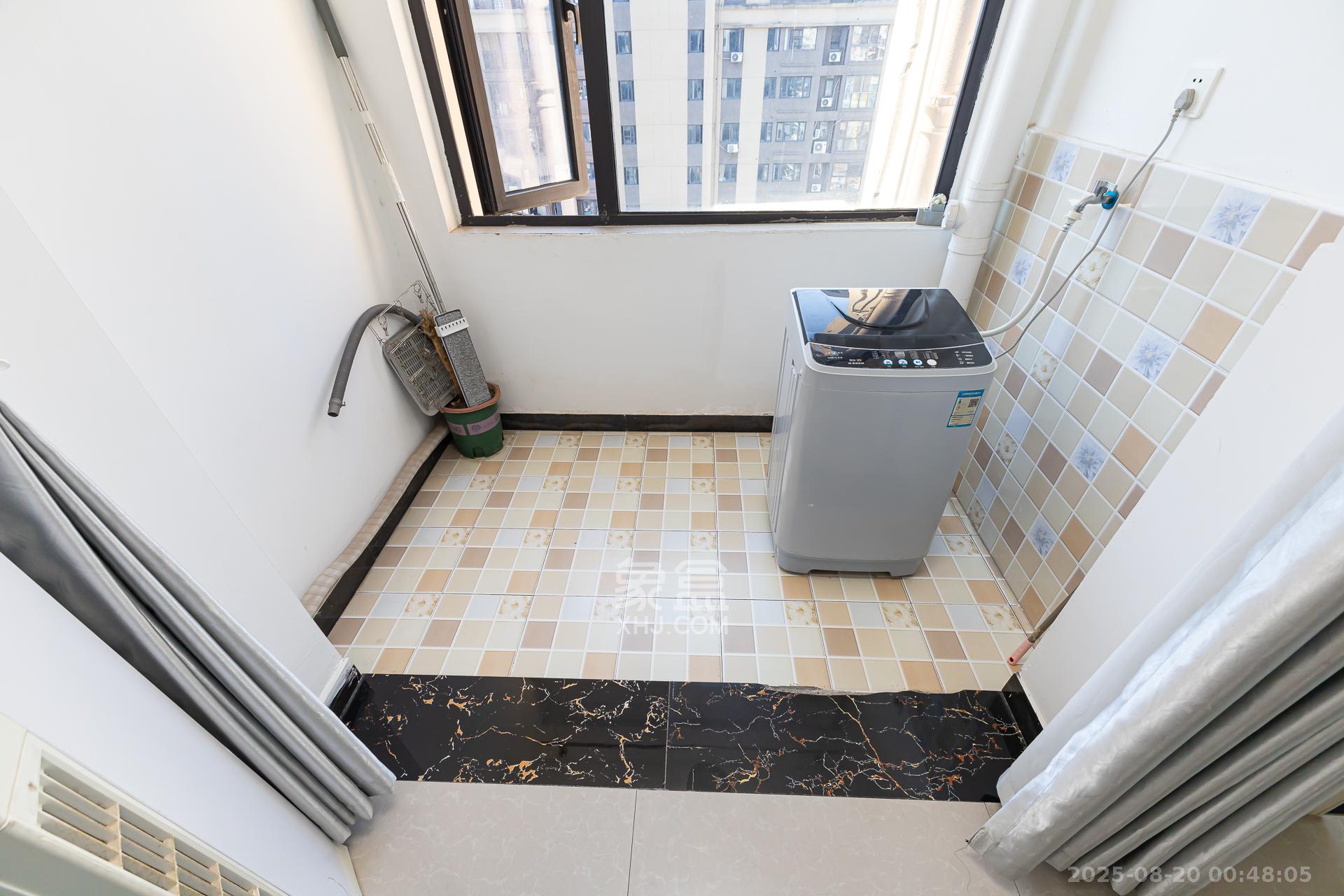 勤诚达境界城 3室2厅1卫 78.0万 勤诚达境界城 3室2厅1卫 78.0万阳台