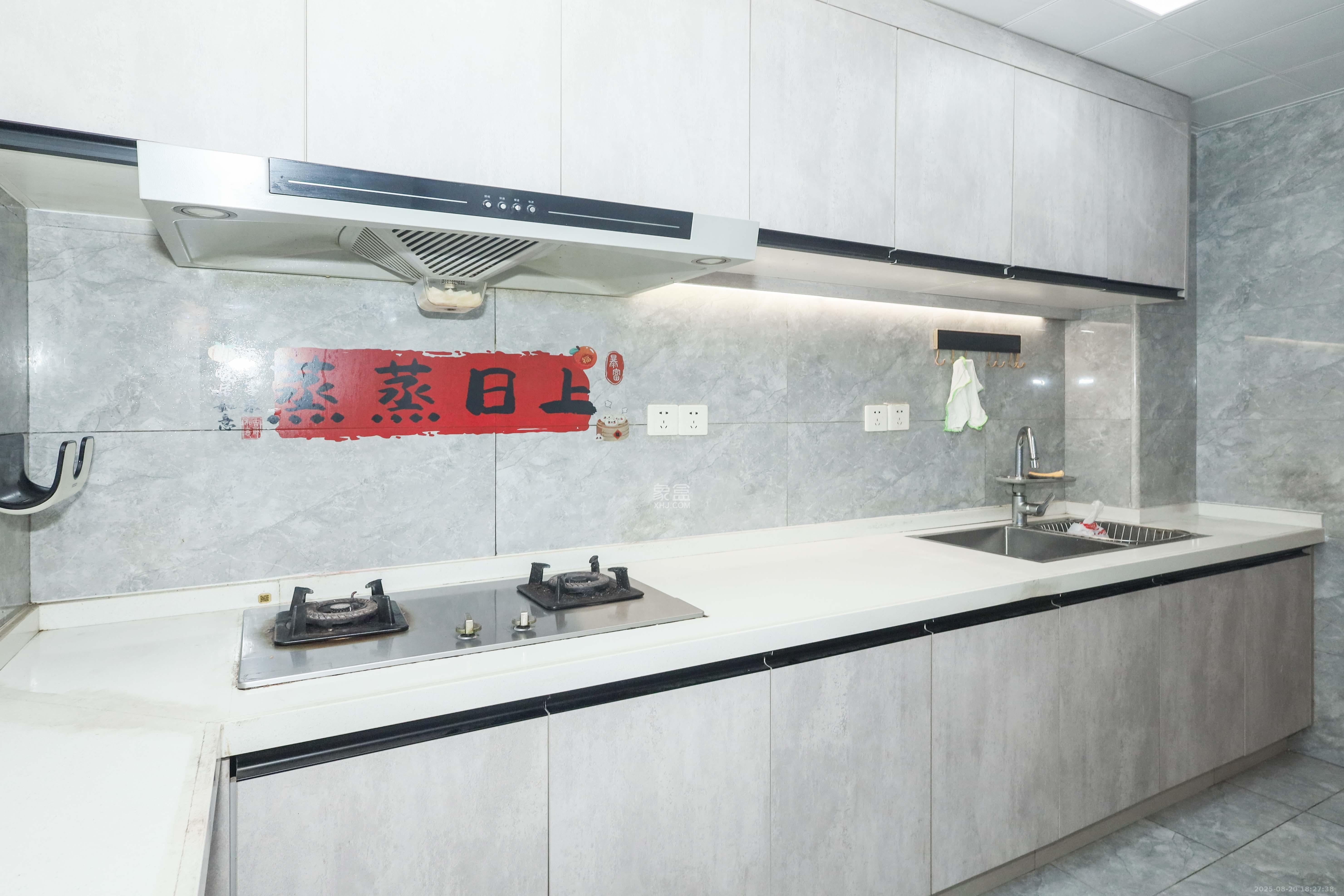中国铁建梅溪青秀二期  3室2厅2卫   132.00万厨房