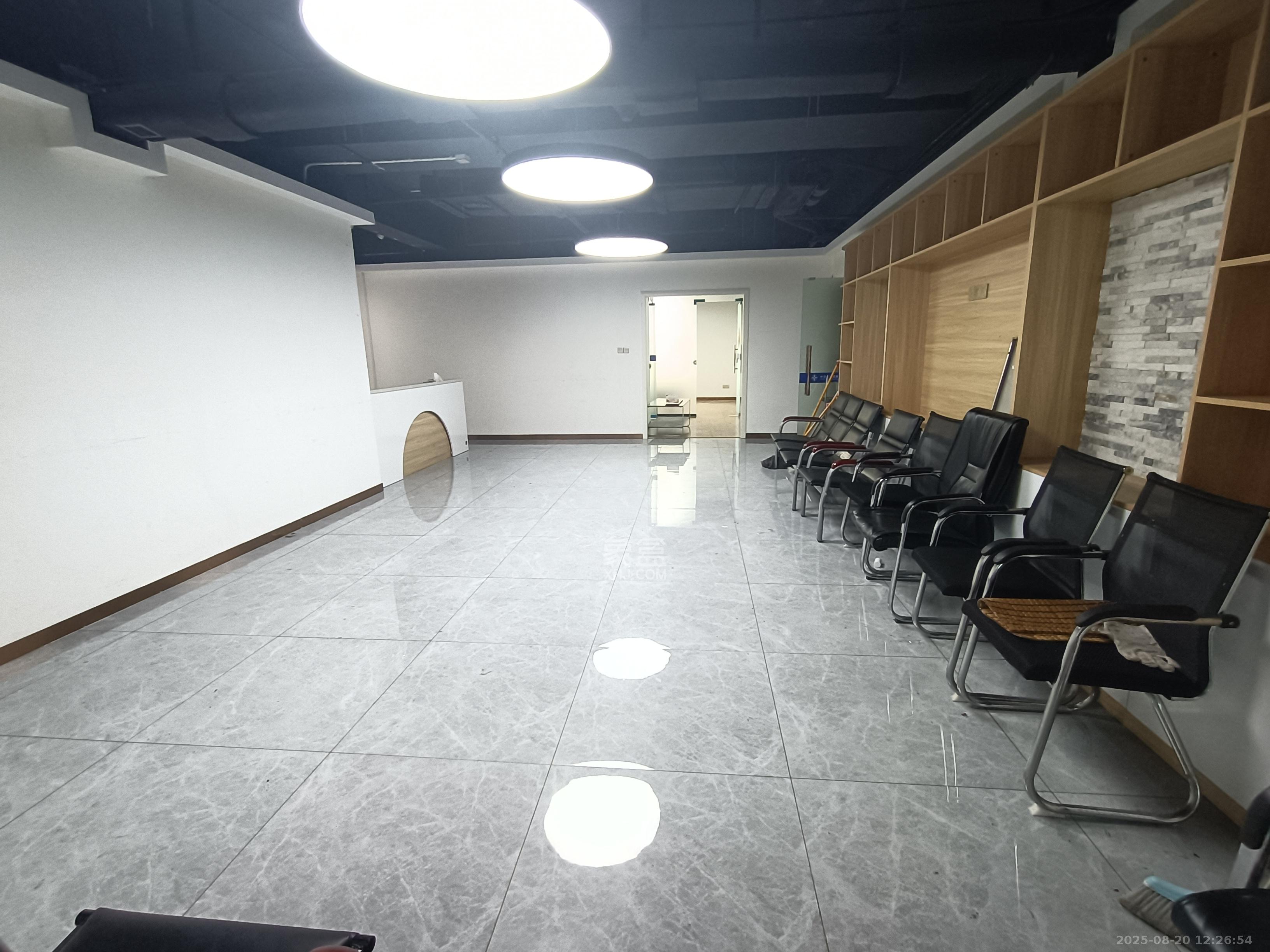 友谊咨询大厦   368.0㎡      15000.0元/月室内图