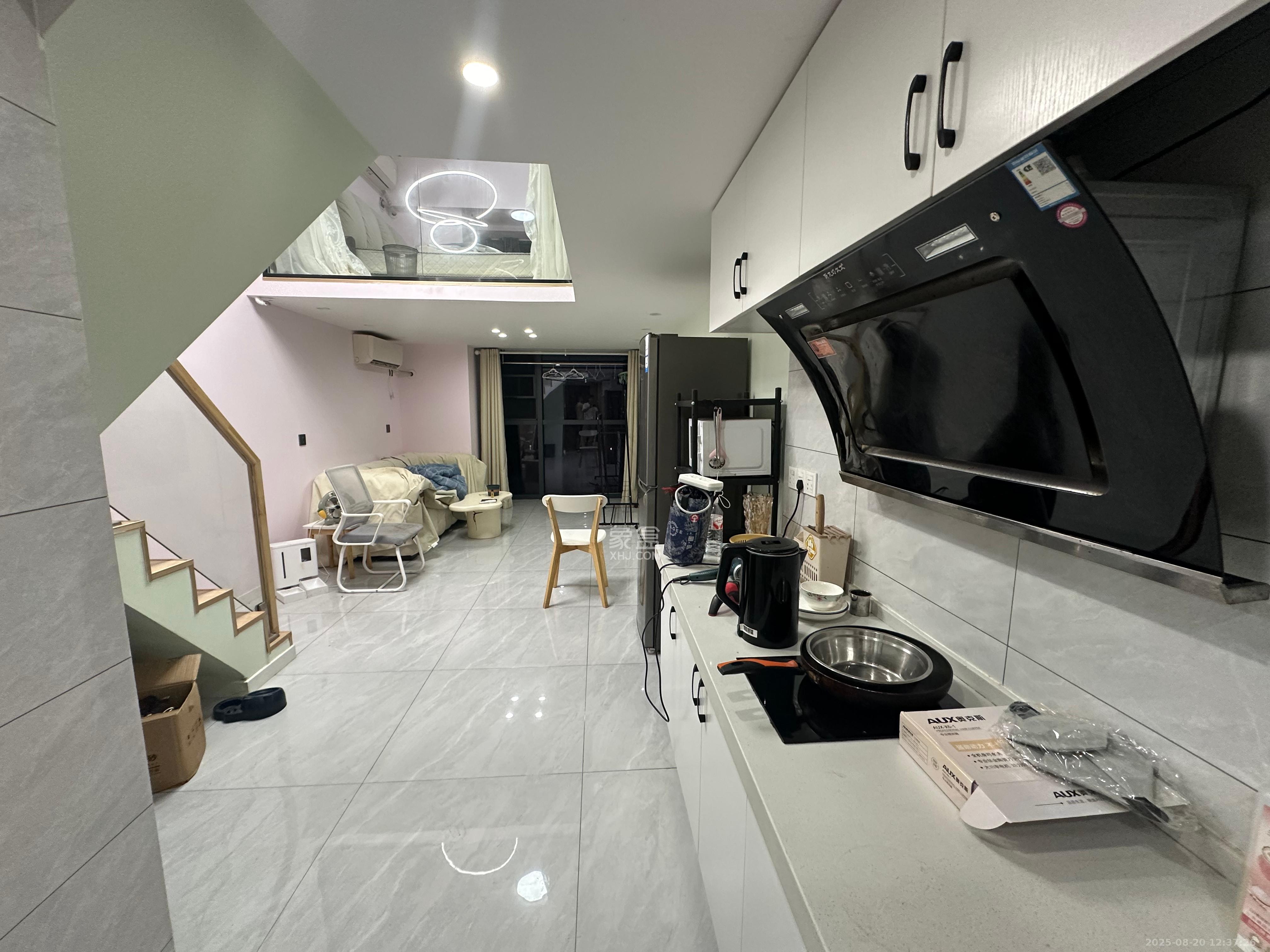 万润时光里  2室1厅1卫   2200.00元/月室内图