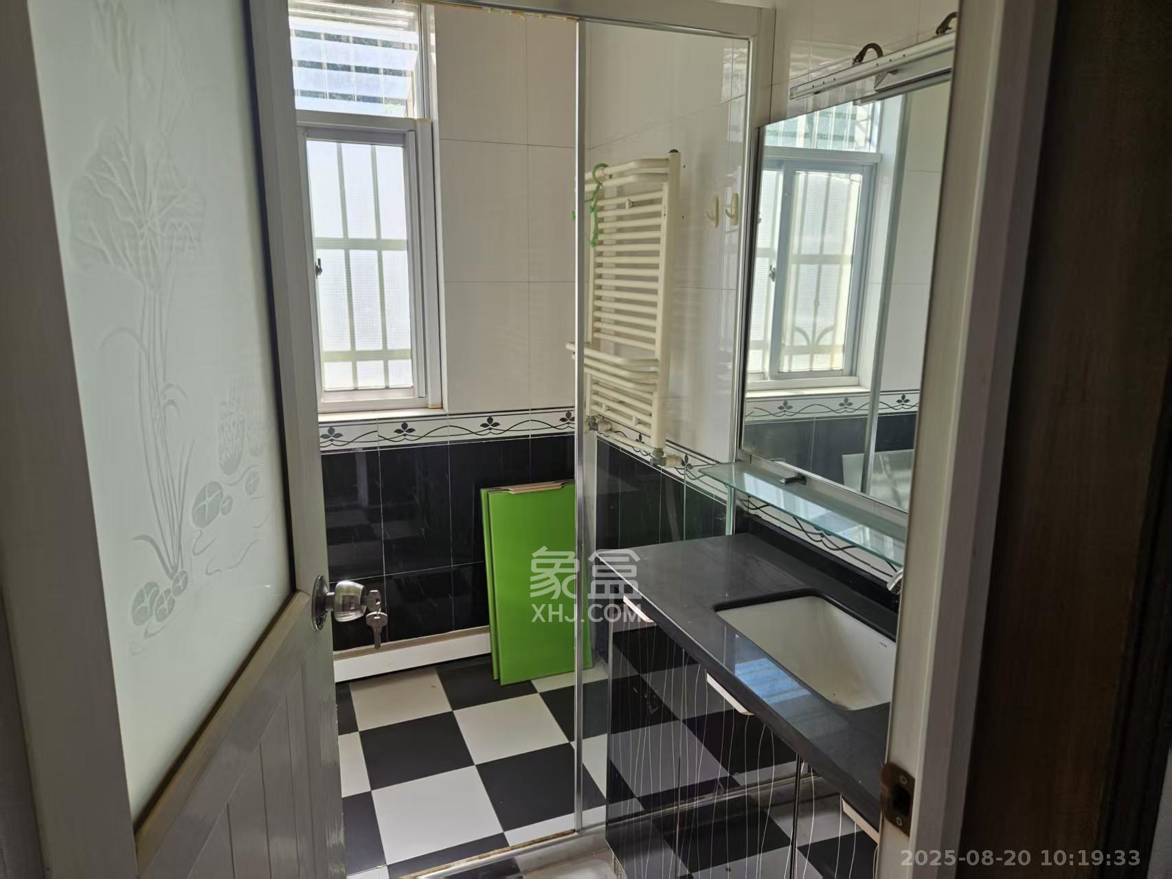 中建五局天心苑  3室2厅2卫    2000.0元/月 中建五局天心苑  3室2厅2卫    2000.0元/月室内图