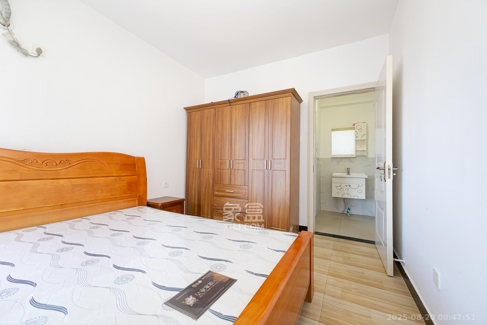 勤诚达境界城 3室2厅1卫 78.0万 勤诚达境界城 3室2厅1卫 78.0万卧室