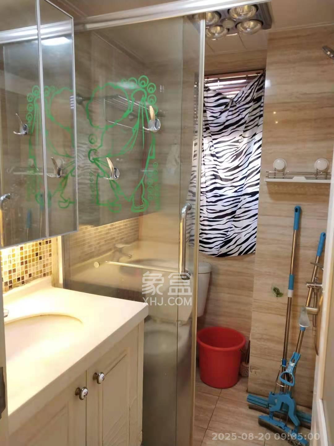 双湾国际(湘江御景花园) 2室2厅2卫 2000.0元/月 双湾国际(湘江御景花园) 2室2厅2卫 2000.0元/月室内图