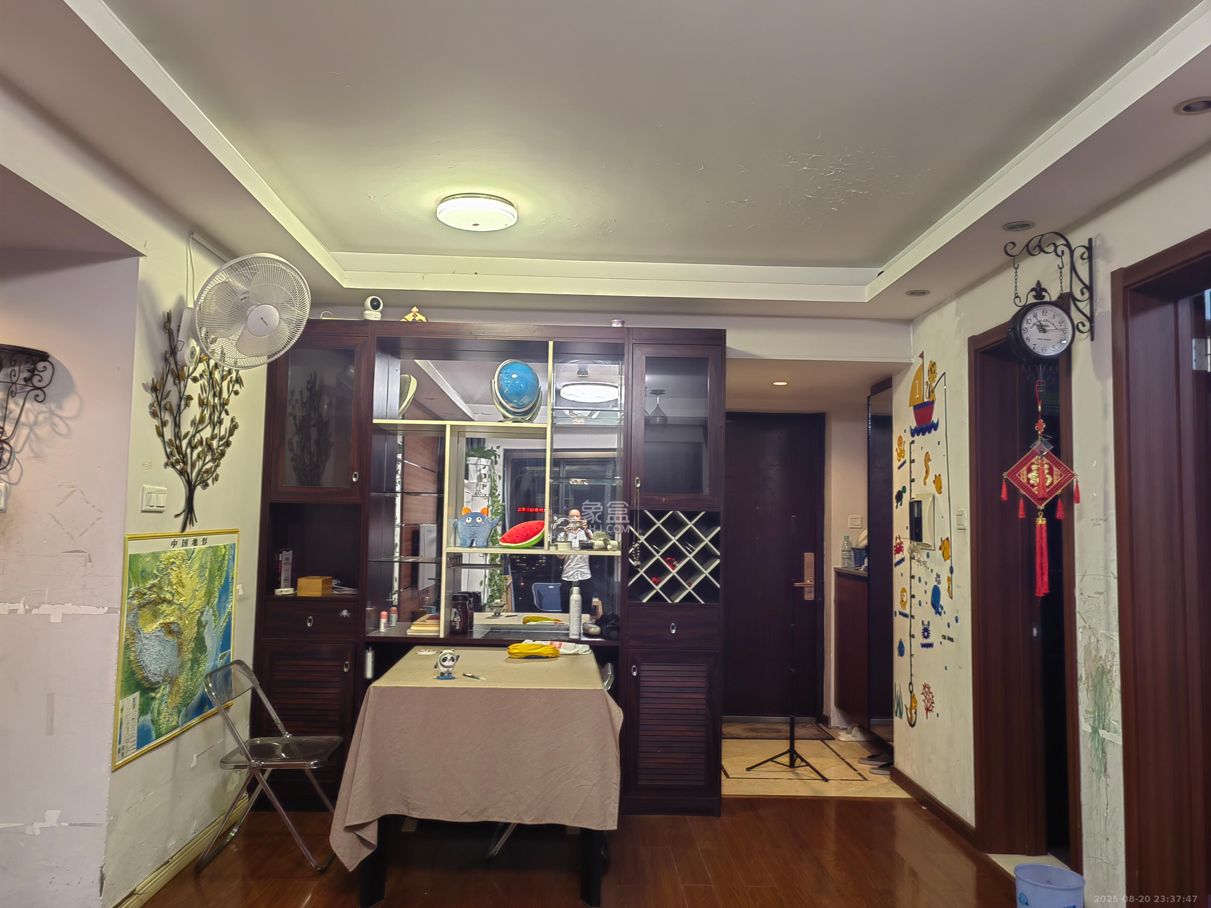 万科金域华府二期  3室2厅1卫    2400.0元/月 万科金域华府二期  3室2厅1卫    2400.0元/月室内图