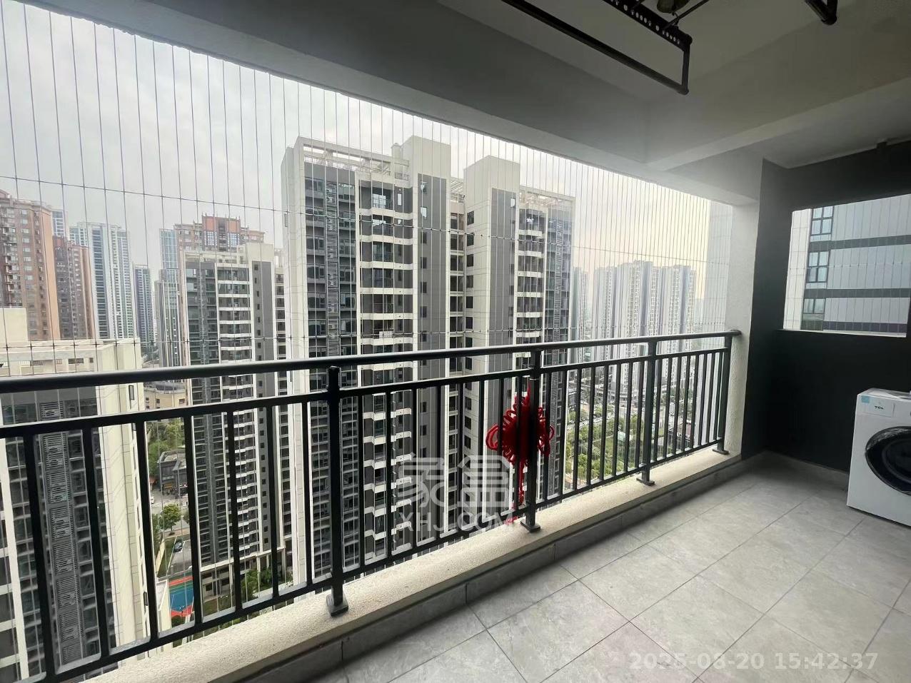 爱家当代境  3室2厅2卫    3500.0元/月室内图