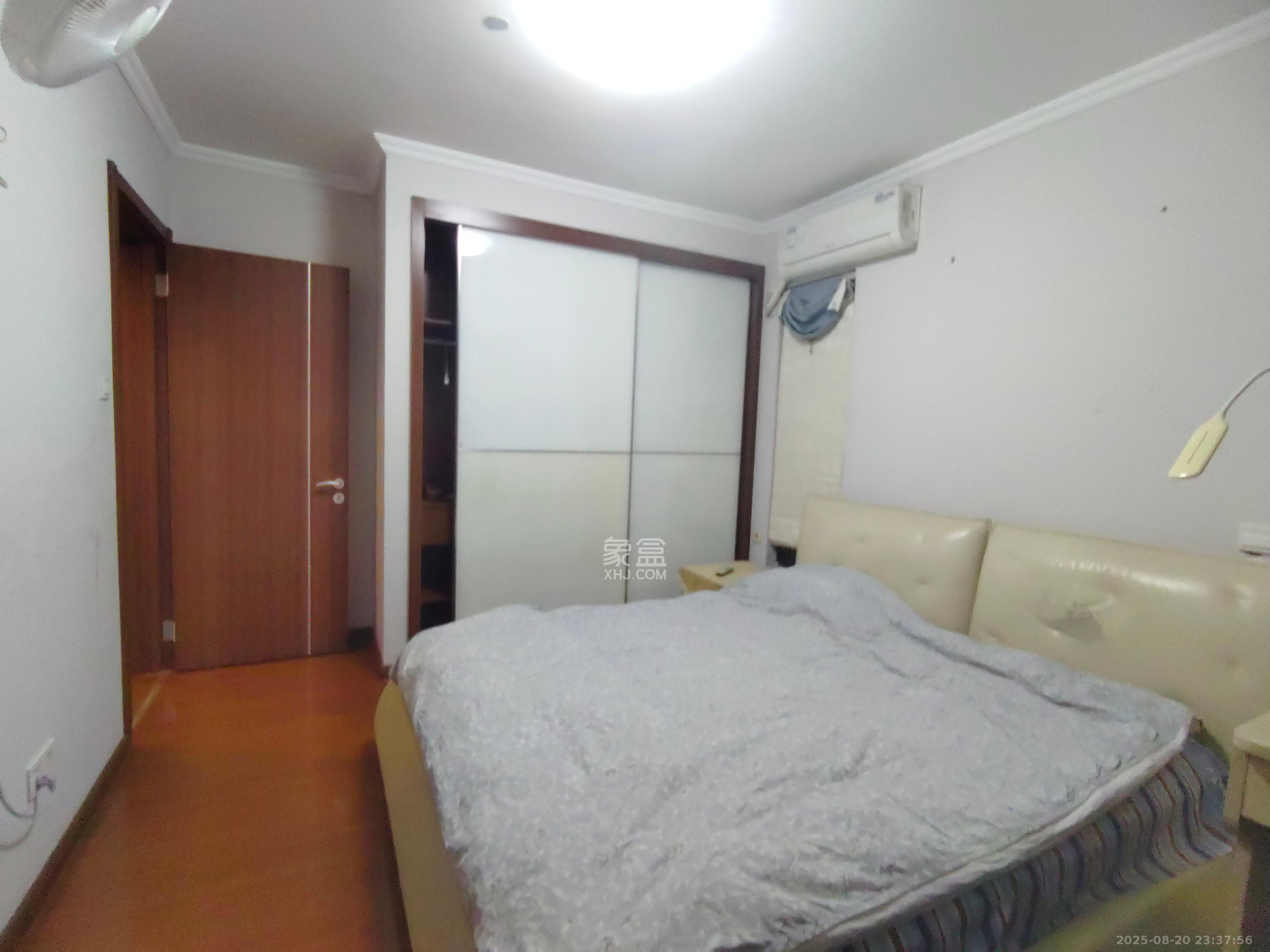 万科金域华府二期  3室2厅1卫    2400.0元/月 万科金域华府二期  3室2厅1卫    2400.0元/月室内图