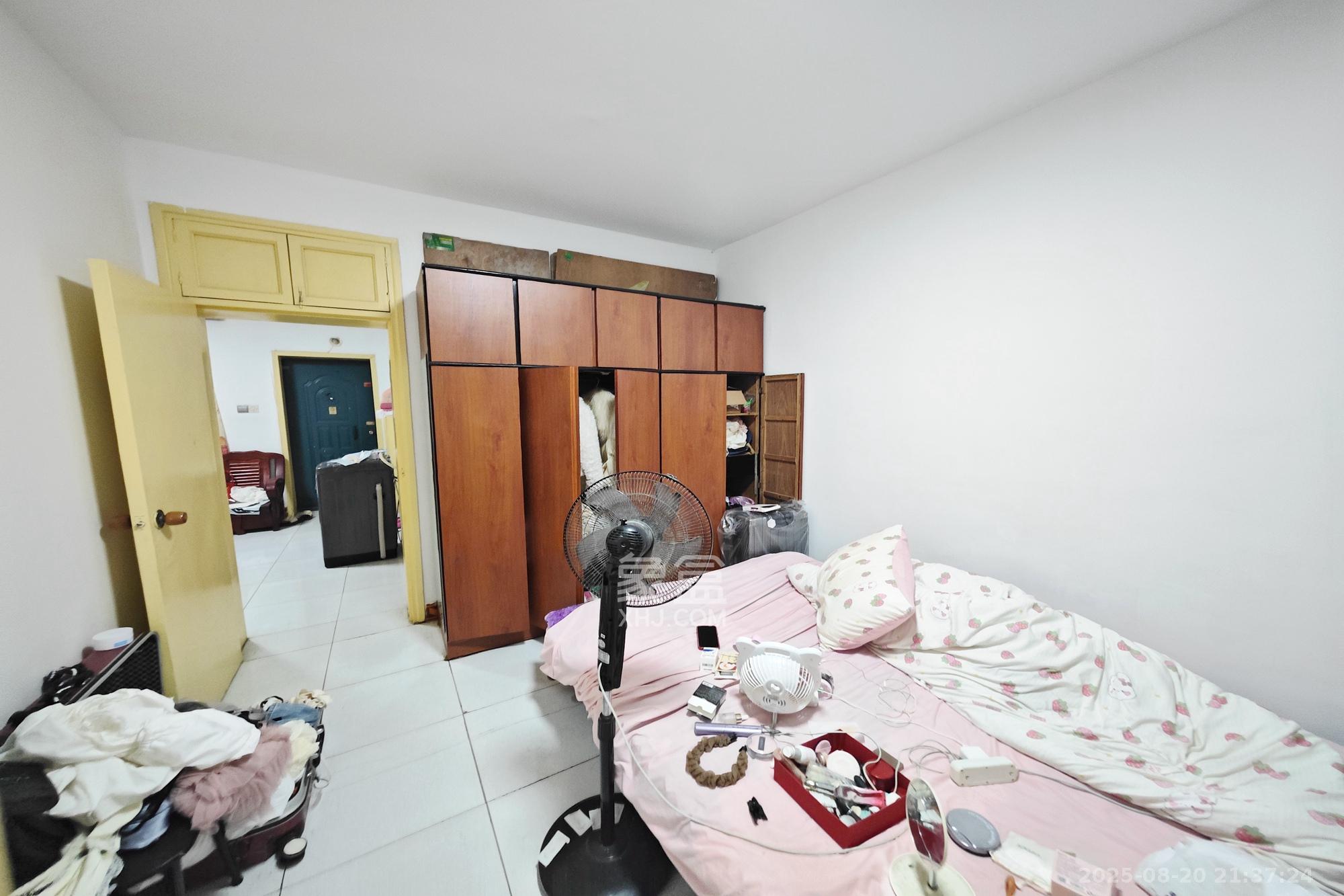 四达花苑 2室1厅1卫 42.8万 四达花苑 2室1厅1卫 42.8万卧室