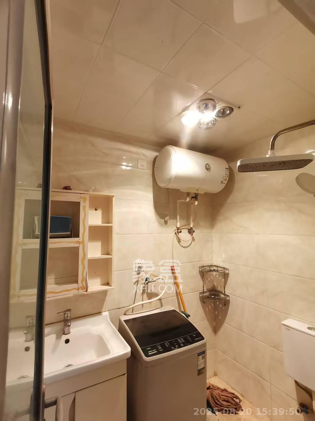 中建芙蓉嘉苑 1室1厅1卫 1200.0元/月 中建芙蓉嘉苑 1室1厅1卫 1200.0元/月室内图