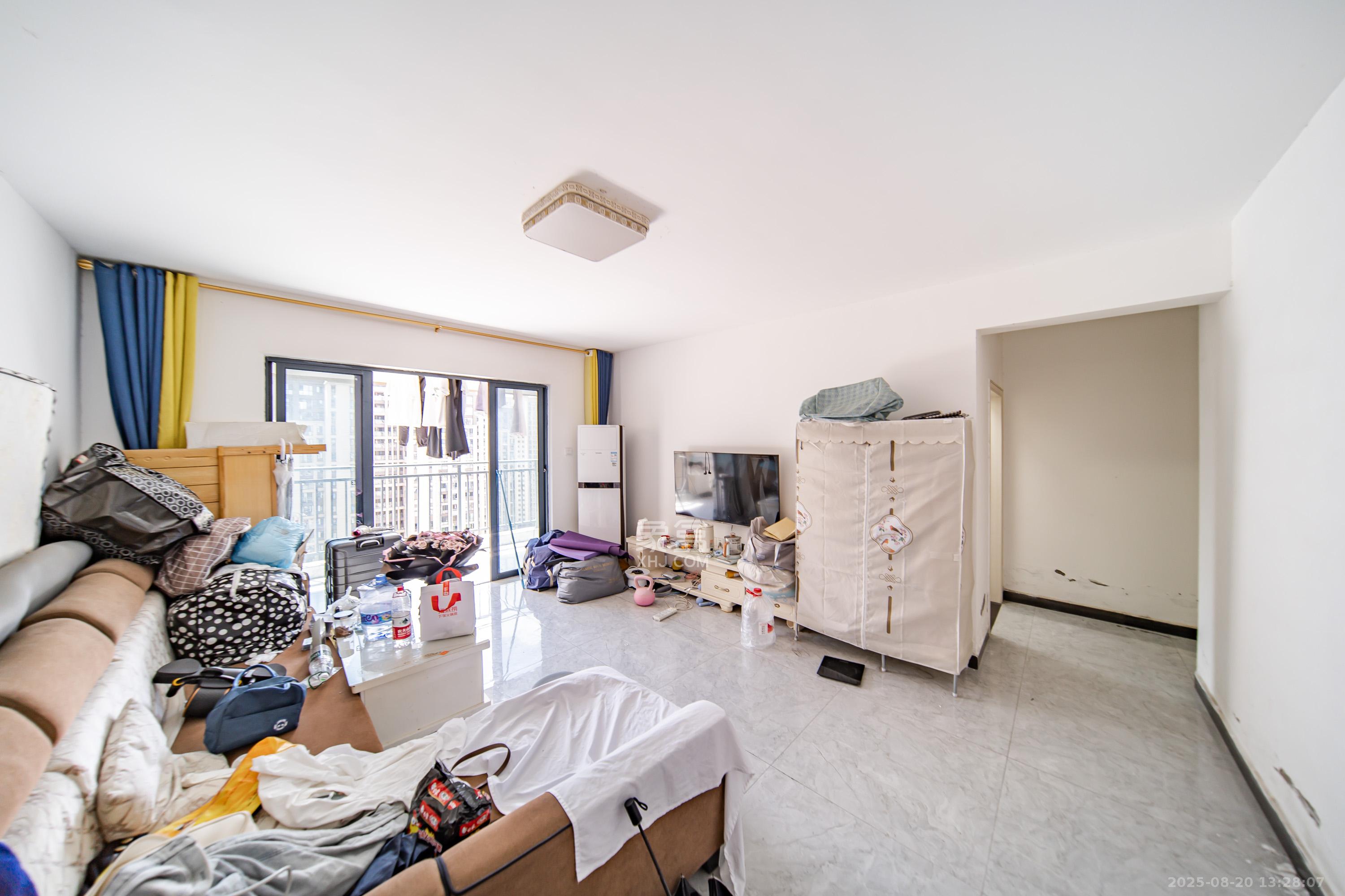 湘熙水郡（观澜海赋家园）  4室2厅2卫    150.0万客厅