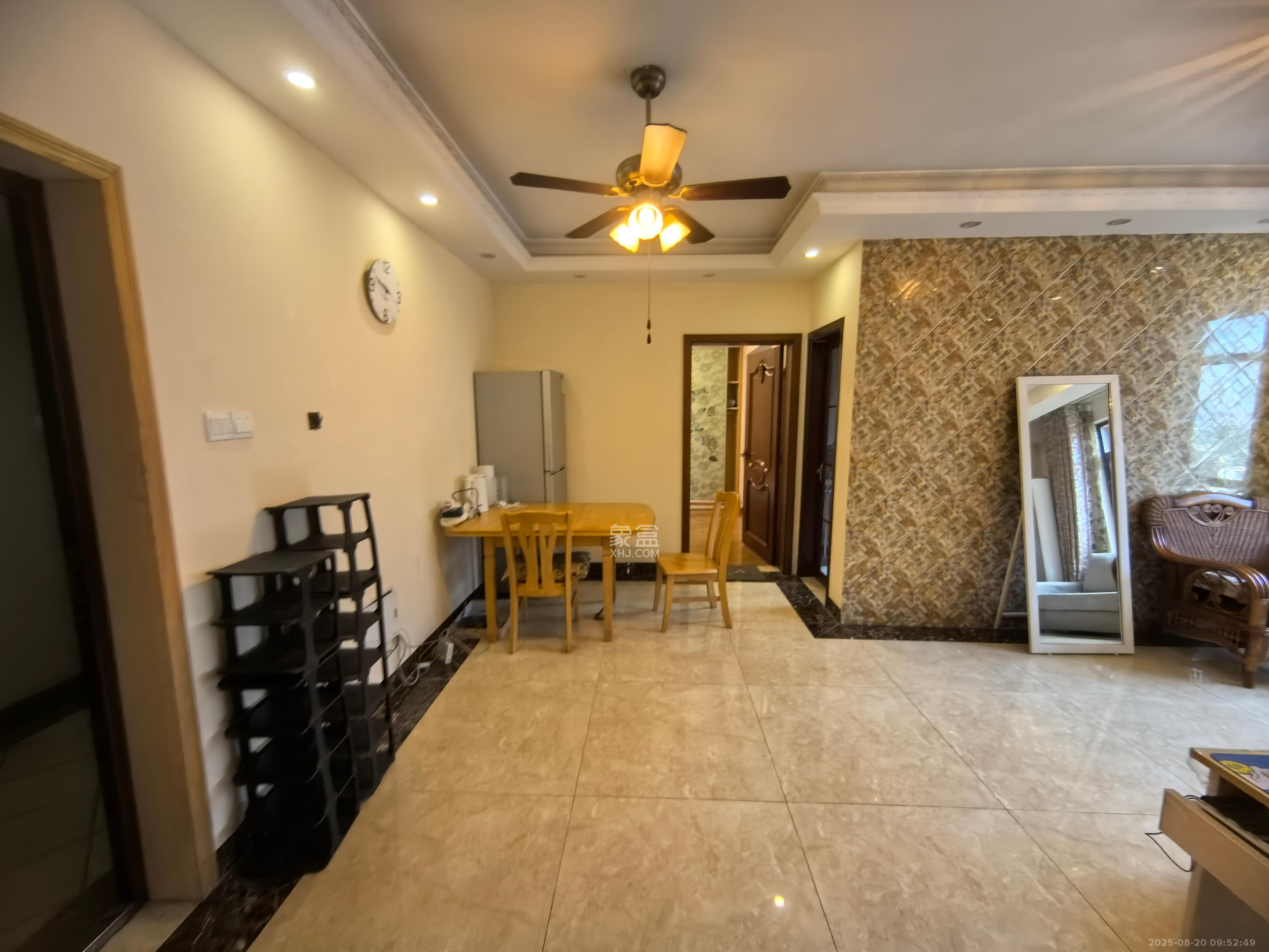 湘域城邦(湘域国际中心)  2室1厅1卫    3800.0元/月 湘域城邦(湘域国际中心)  2室1厅1卫    3800.0元/月室内图