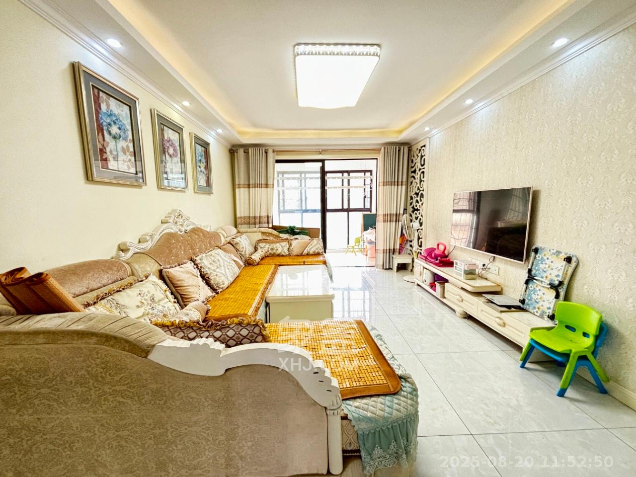 华润五彩城  3室2厅2卫    2400.0元/月 华润五彩城  3室2厅2卫    2400.0元/月室内图