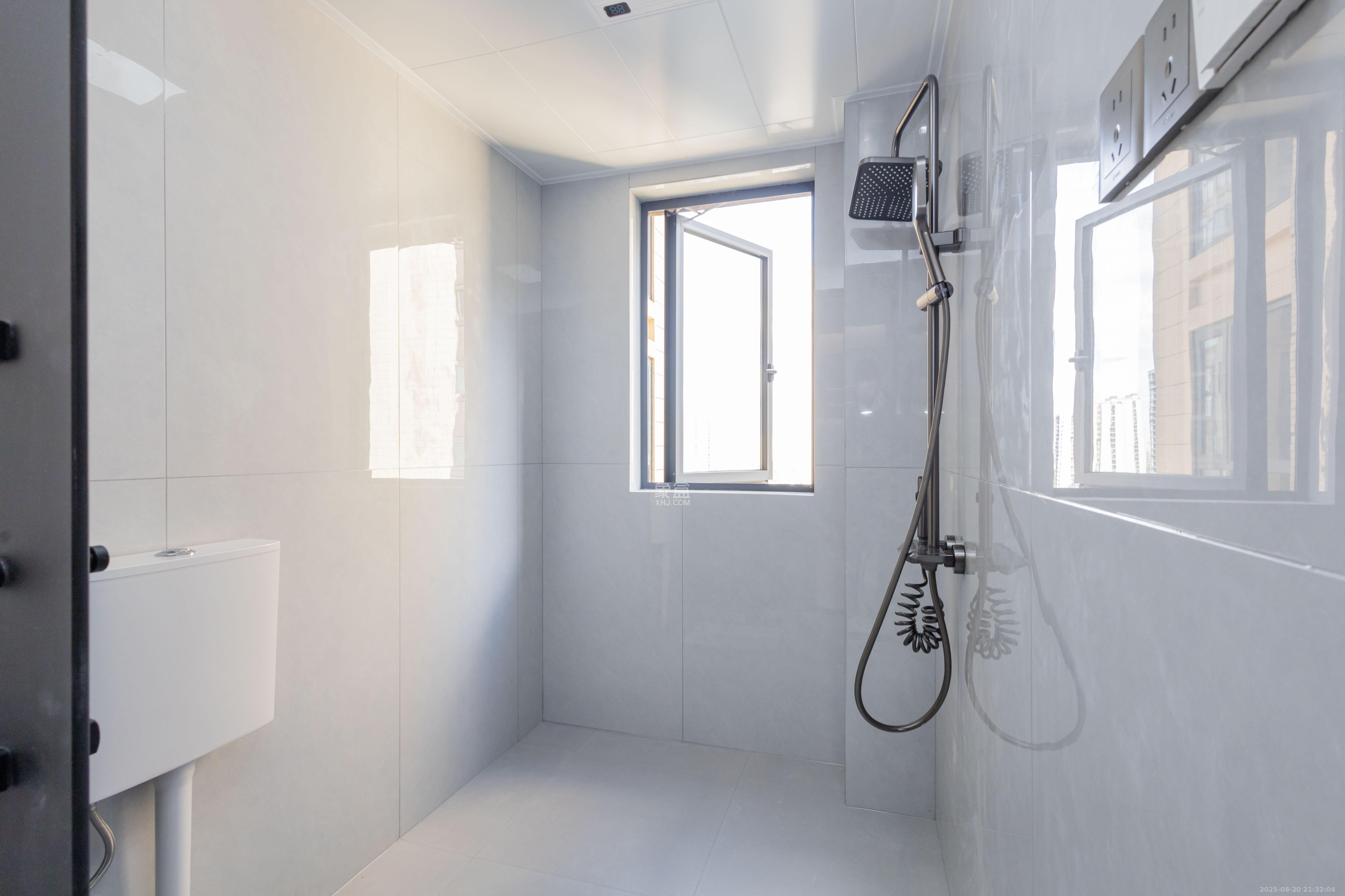 中交中央公园D4区  3室2厅1卫    115.0万 中交中央公园D4区  3室2厅1卫    115.0万卫生间