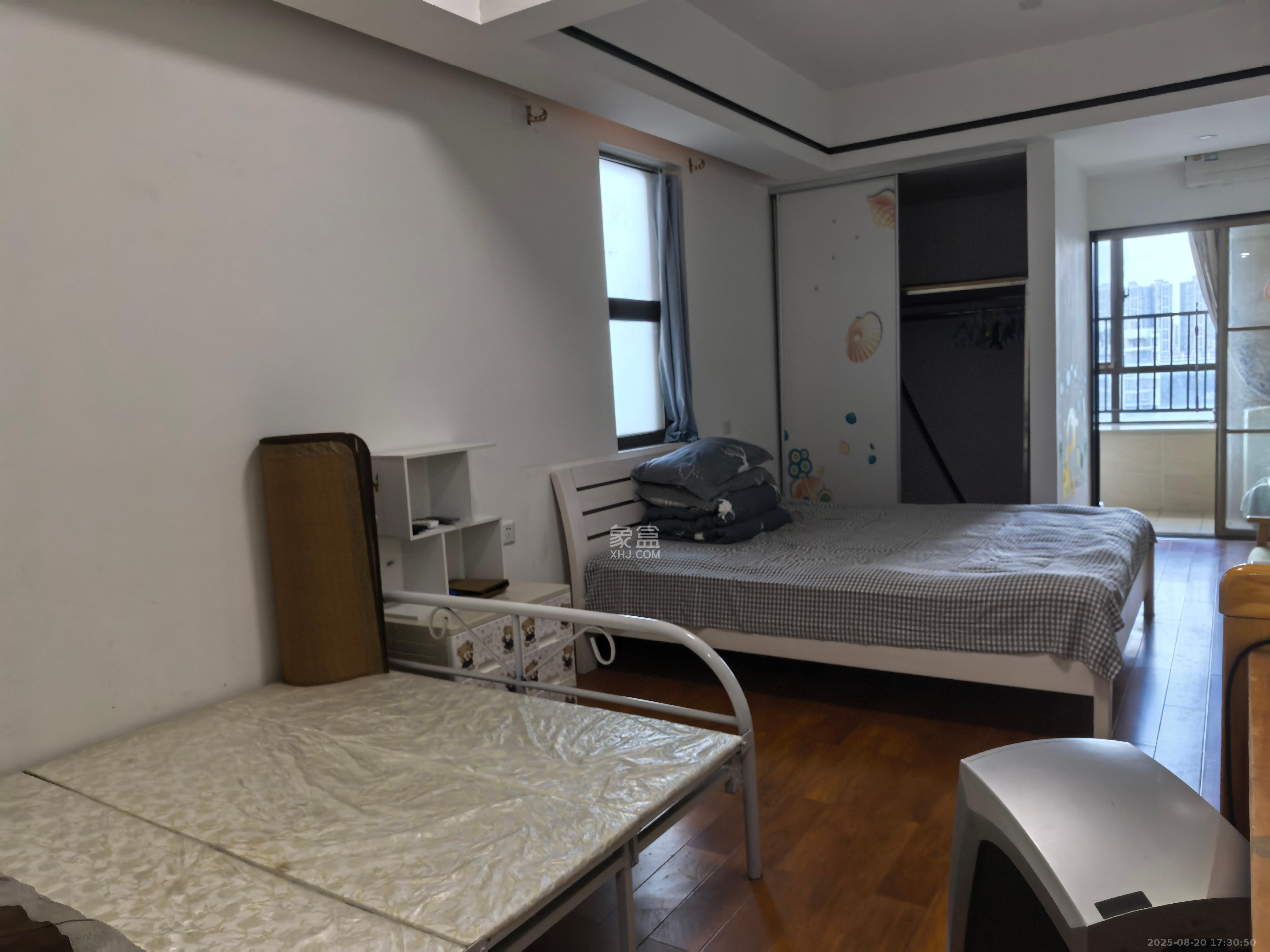 长盛上东区 1室1厅1卫 1500.0元/月 长盛上东区 1室1厅1卫 1500.0元/月室内图