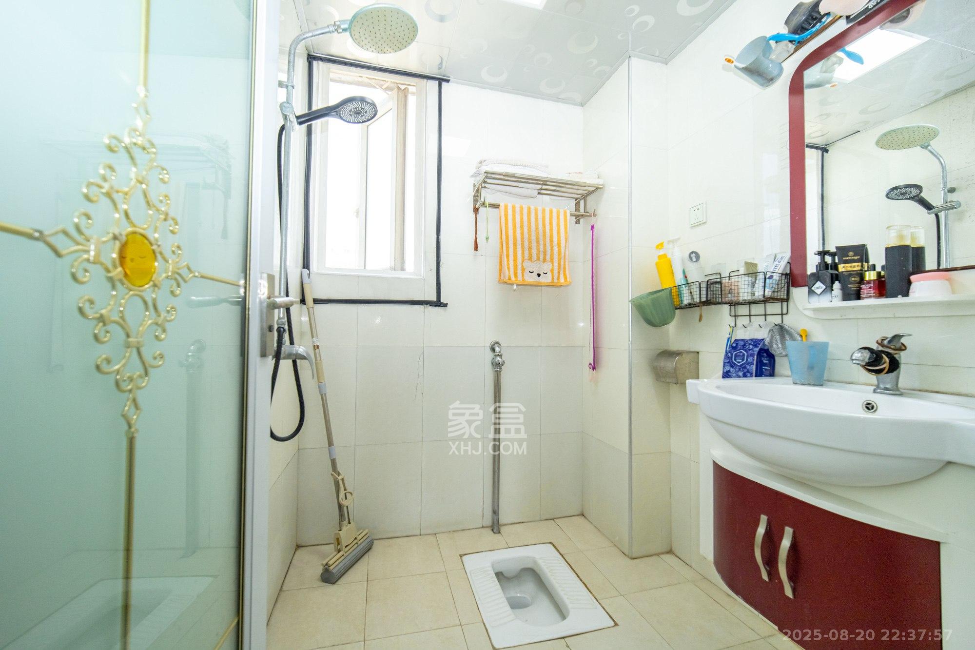 筑梦园 3室2厅2卫 72.8万 筑梦园 3室2厅2卫 72.8万卫生间