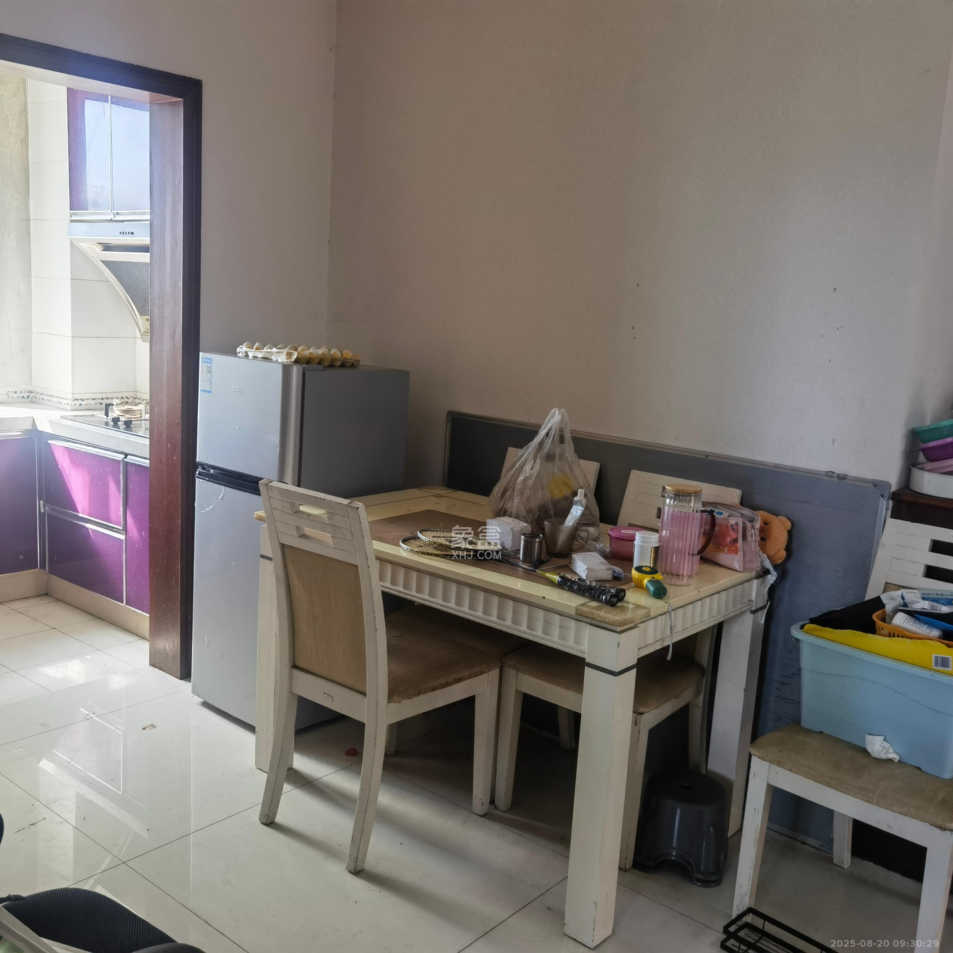 滨湖嘉园（湖滨小区）  2室1厅1卫    2800.0元/月室内图