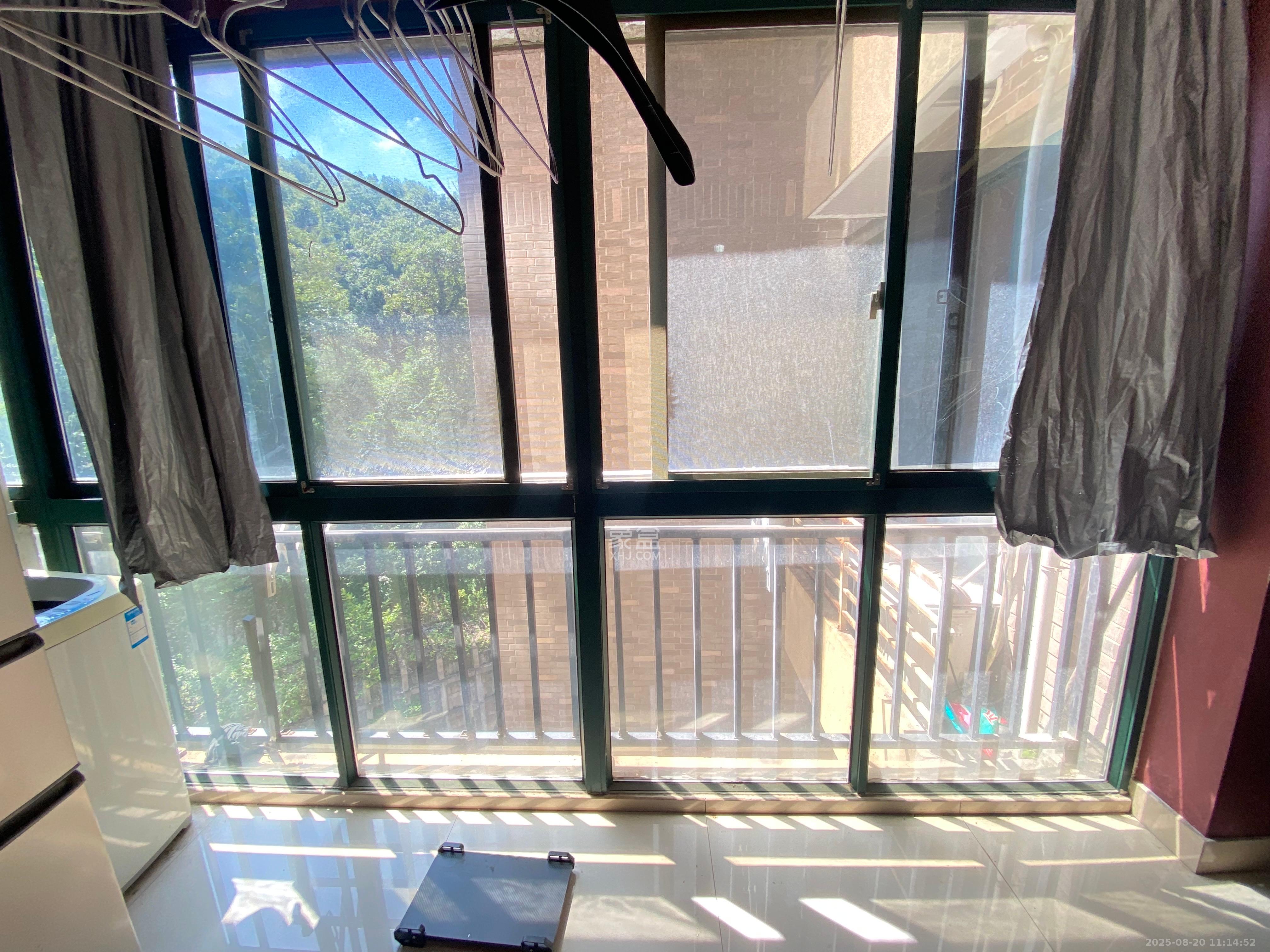 共和世家 2室2厅1卫 1900.0元/月 共和世家 2室2厅1卫 1900.0元/月室内图