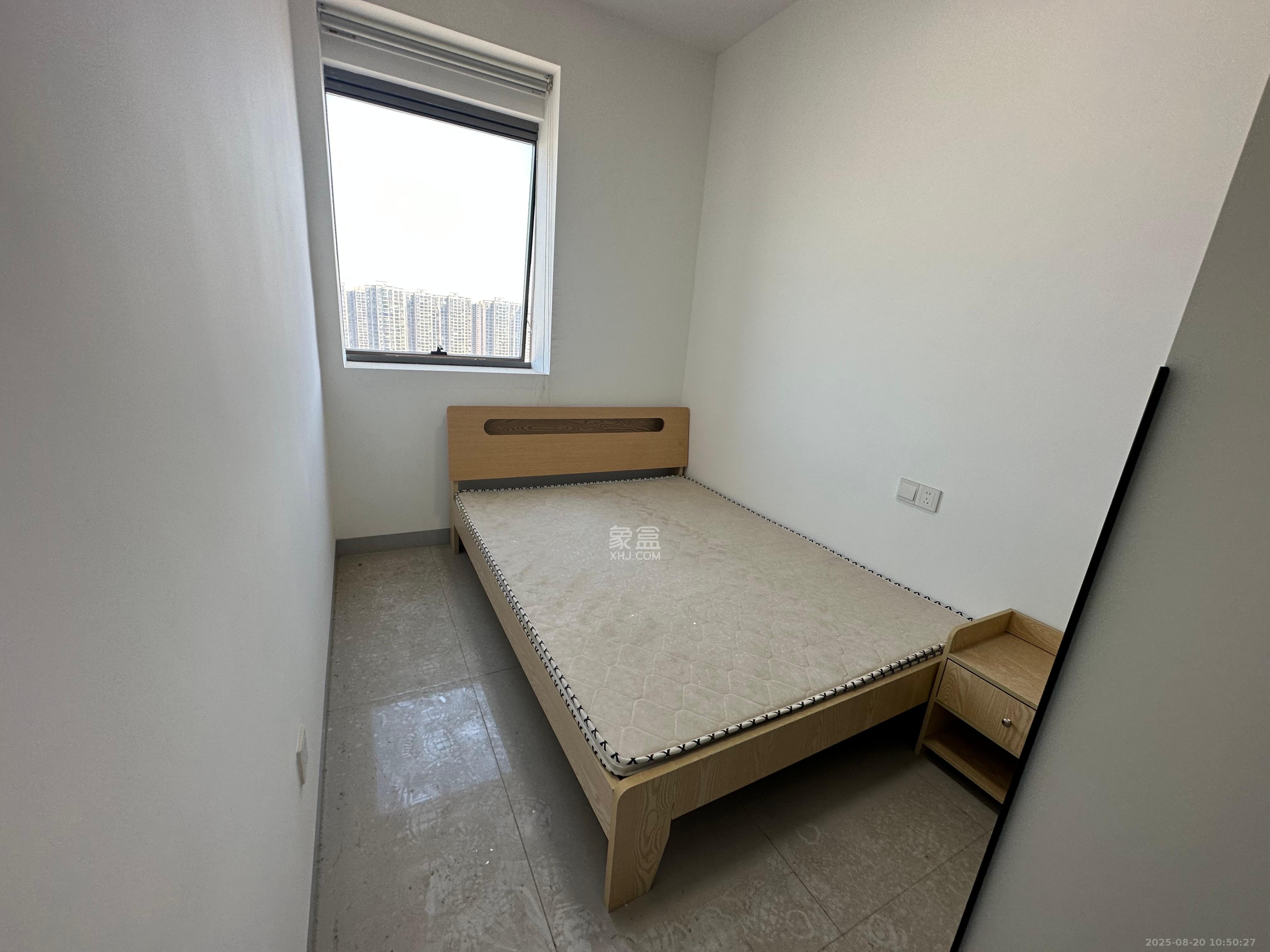 长房八方里（长房公园里）   58.0㎡      2400.0元/月室内图