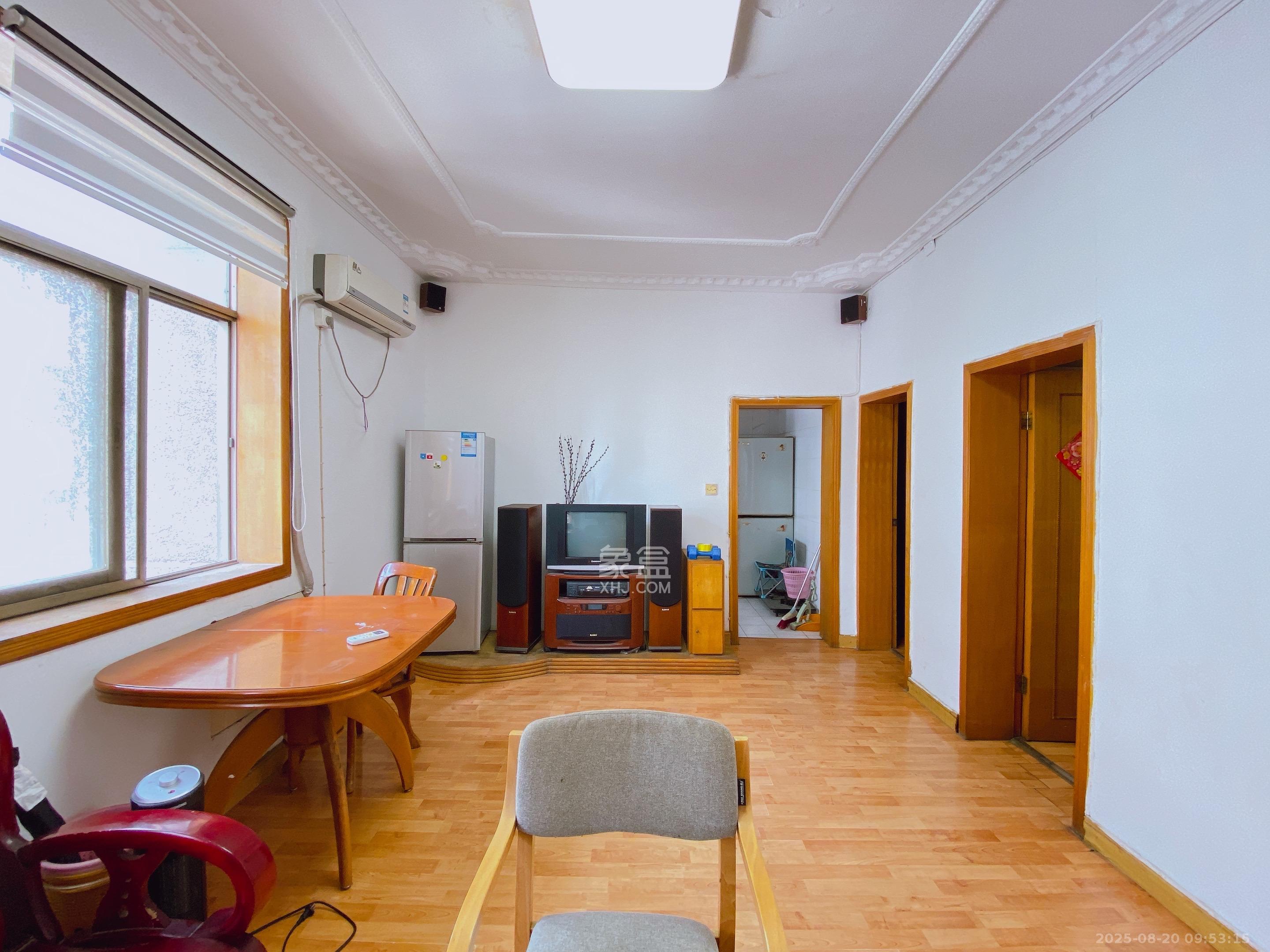 湘春路建行宿舍(佘家塘巷7号) 2室2厅1卫 1600.0元/月 湘春路建行宿舍(佘家塘巷7号) 2室2厅1卫 1600.0元/月室内图