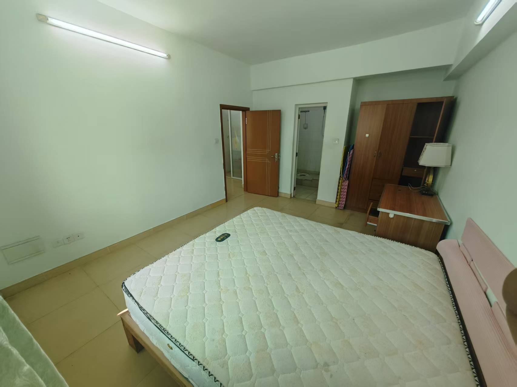 立天公寓 1室1厅1卫 56.0万 立天公寓 1室1厅1卫 56.0万客厅