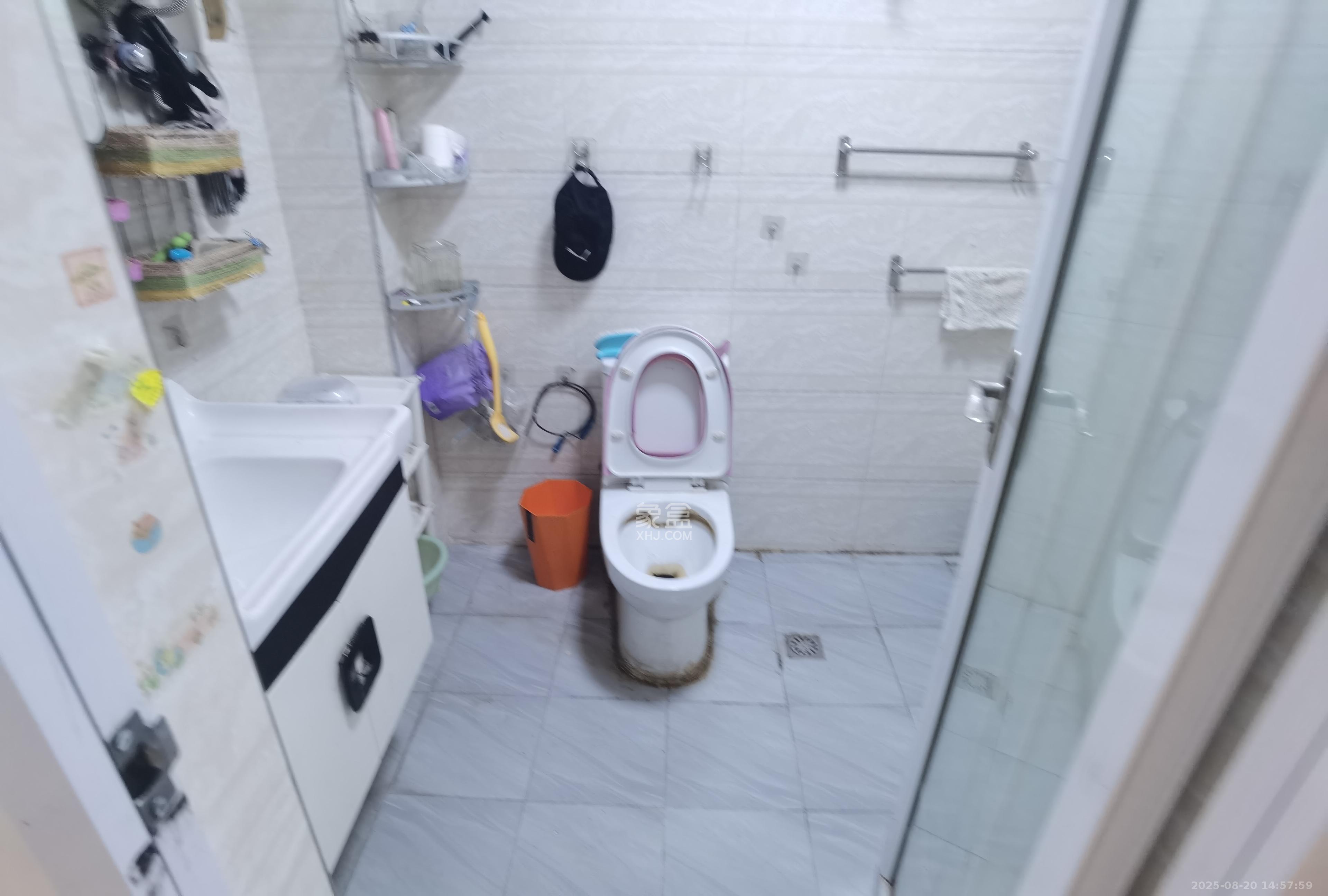 白沙苑 3室2厅2卫 1700.0元/月 白沙苑 3室2厅2卫 1700.0元/月室内图