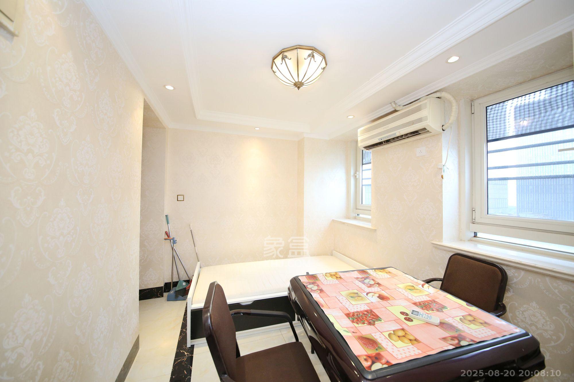 万达公馆 3室2厅3卫 11000.0元/月 万达公馆 3室2厅3卫 11000.0元/月室内图