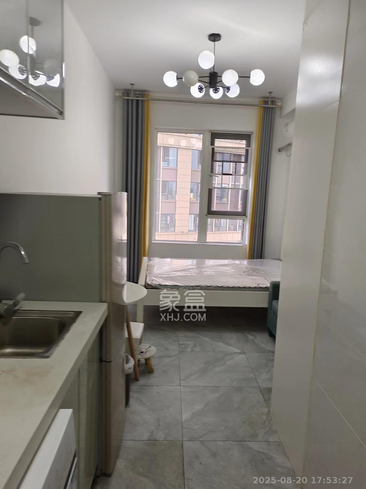 保利香槟国际  1室1厅1卫    1000.0元/月室内图