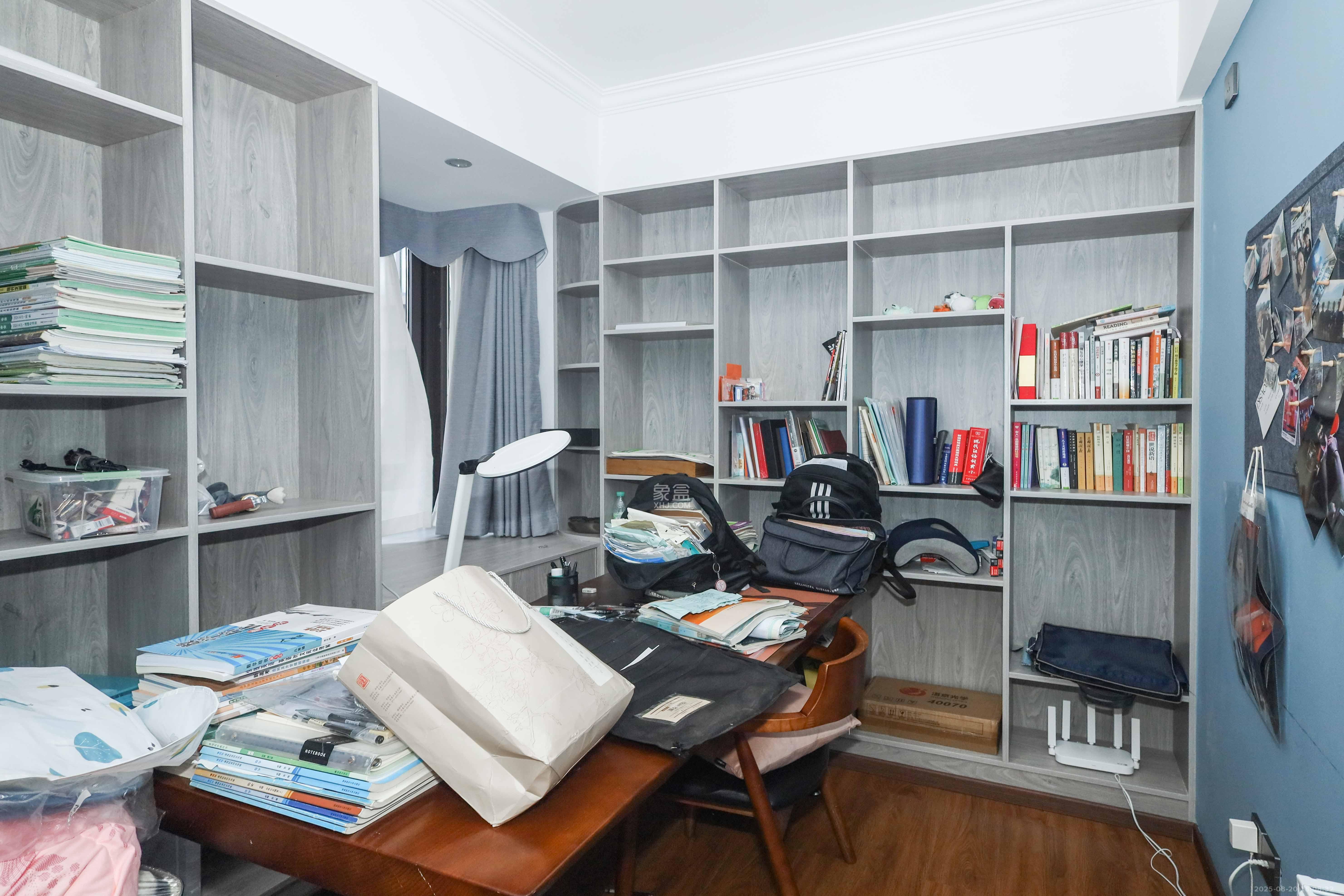 中国铁建梅溪青秀三期  3室2厅2卫    168.0万 中国铁建梅溪青秀三期  3室2厅2卫    168.0万卧室