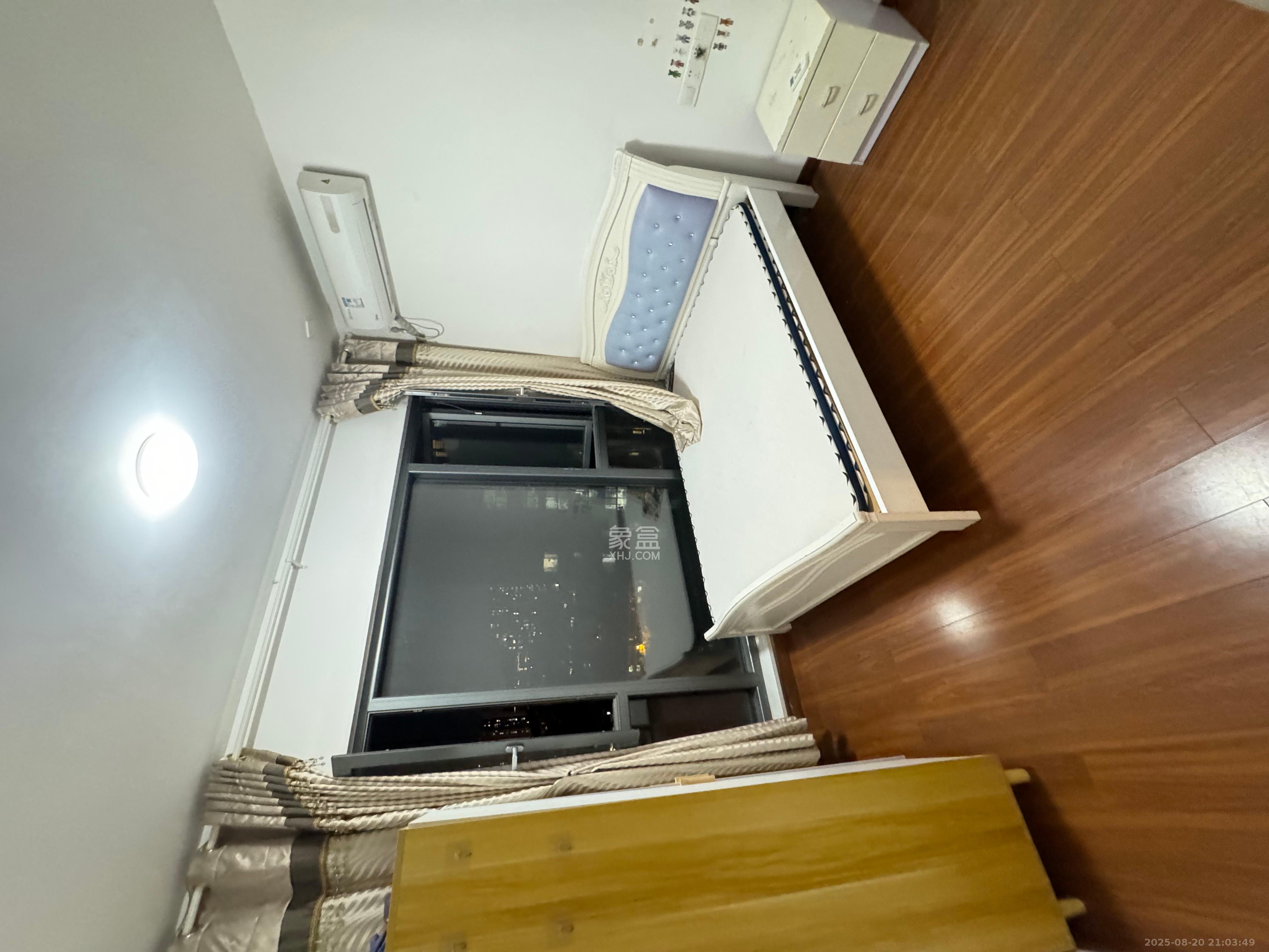 荣泰广场  3室2厅2卫   2800.00元/月室内图