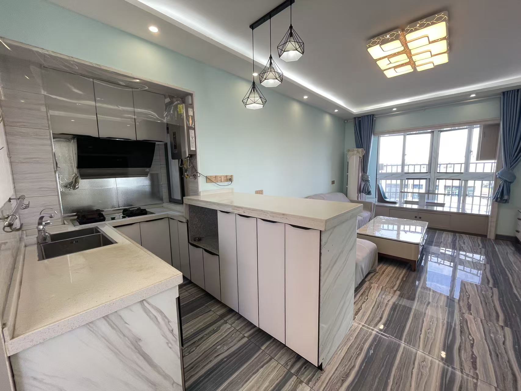 天海居 2室2厅1卫 2600.0元/月 天海居 2室2厅1卫 2600.0元/月室内图