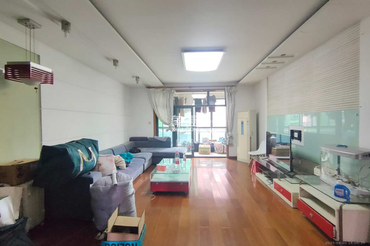 仁和香堤雅境 3室2厅2卫 3200.0元/月 仁和香堤雅境 3室2厅2卫 3200.0元/月室内图