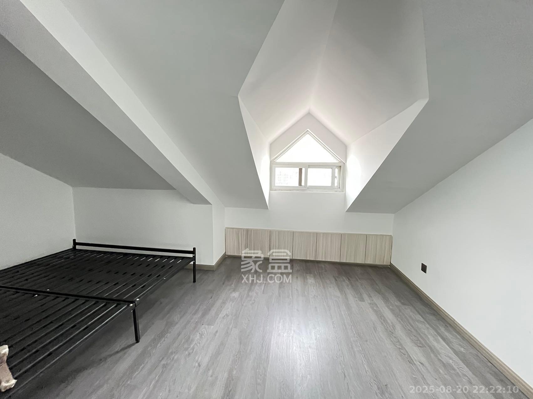 长房西郡 3室2厅2卫 2500.0元/月 长房西郡 3室2厅2卫 2500.0元/月室内图