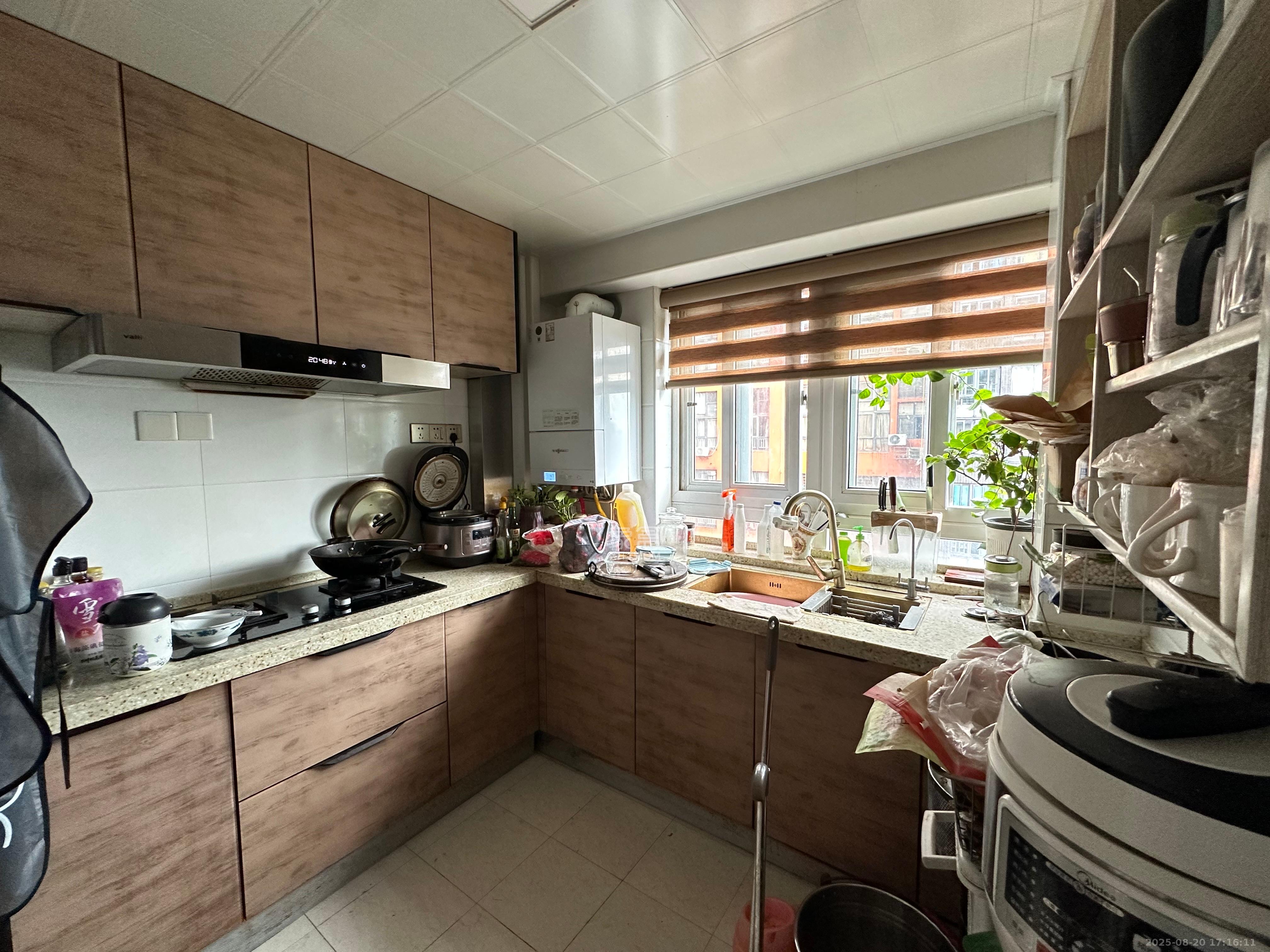 他城(天鸿时代公寓) 4室0厅0卫 2000.0元/月 他城(天鸿时代公寓) 4室0厅0卫 2000.0元/月室内图