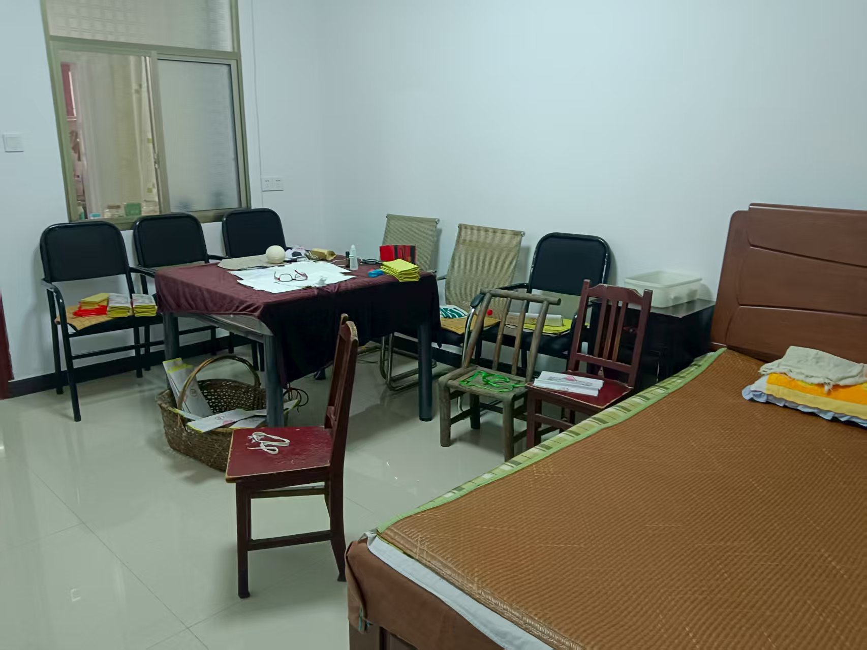 益华小区 3室2厅1卫 800.0元/月 益华小区 3室2厅1卫 800.0元/月室内图