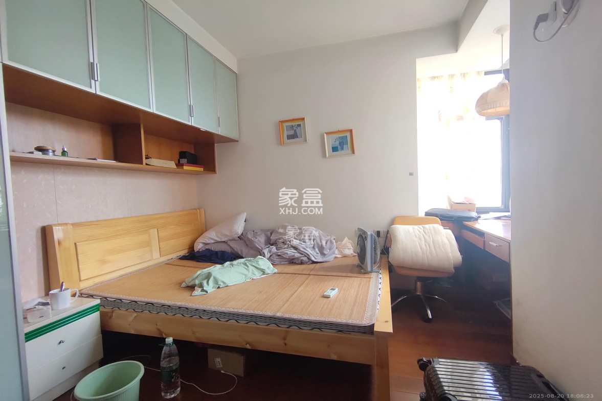 仁和香堤雅境 3室2厅2卫 3200.0元/月 仁和香堤雅境 3室2厅2卫 3200.0元/月室内图