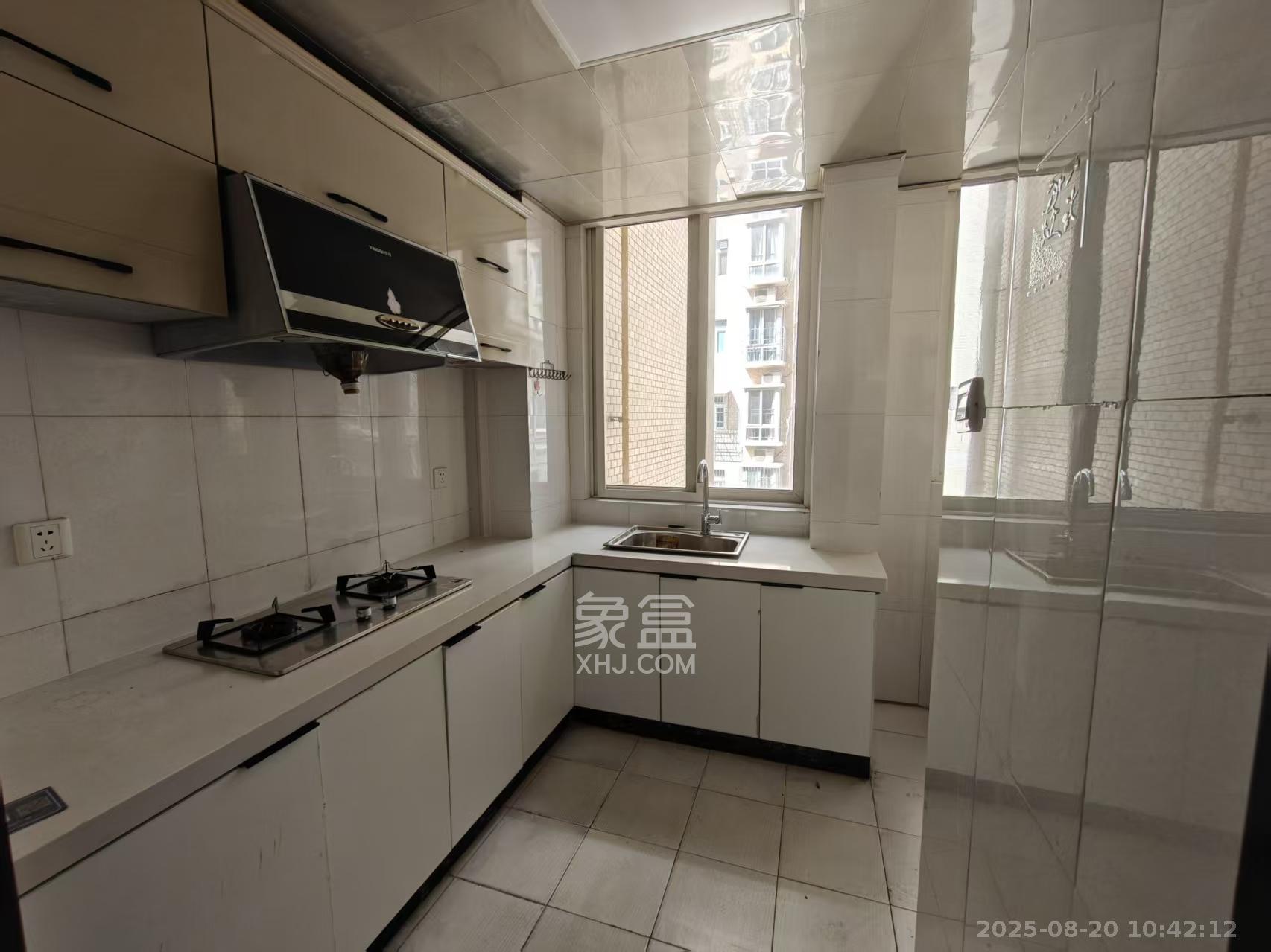 金碧文华  2室2厅1卫    1900.0元/月 金碧文华  2室2厅1卫    1900.0元/月