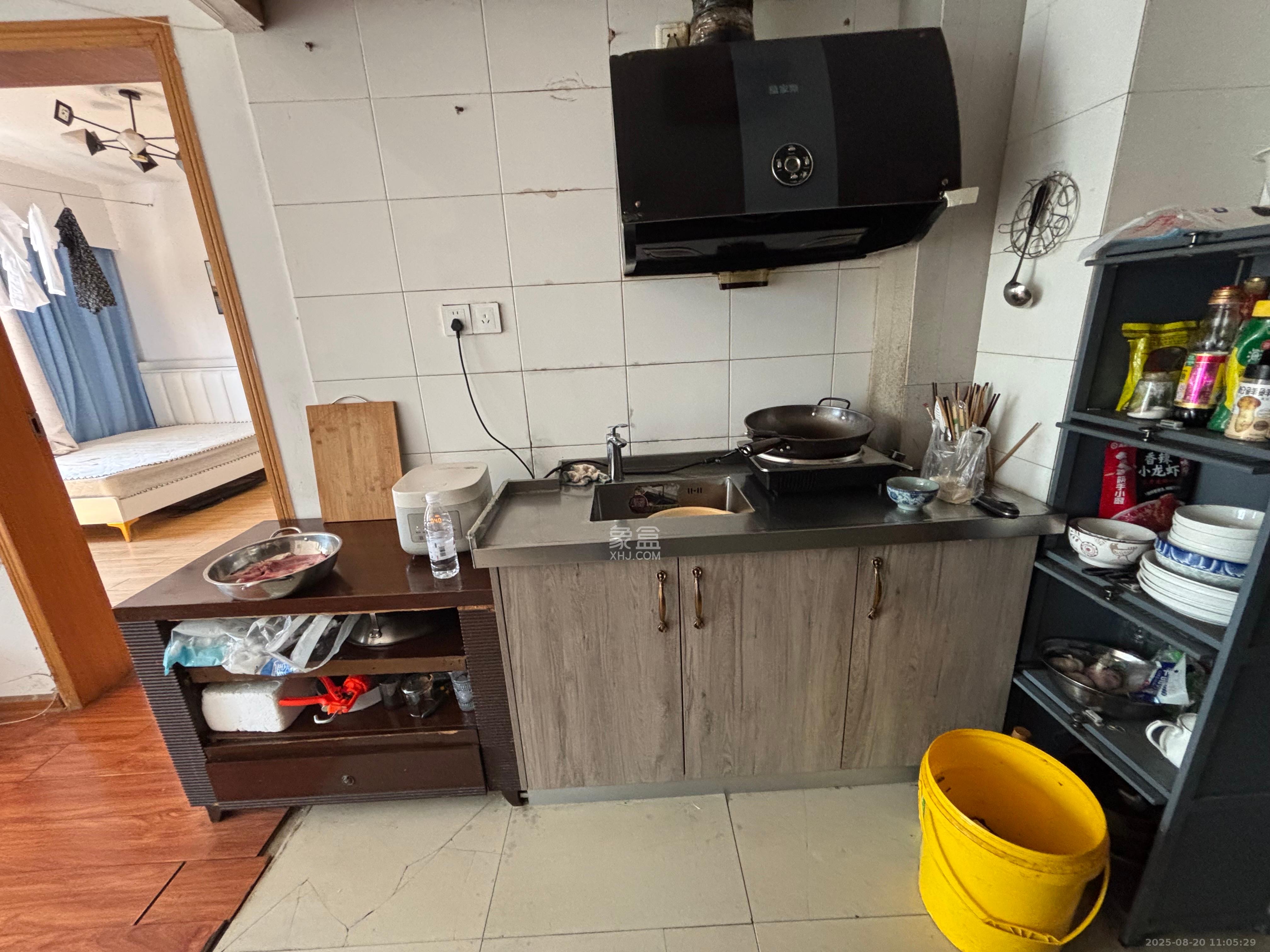 英尚国际 1室1厅1卫 2400.0元/月 英尚国际 1室1厅1卫 2400.0元/月室内图