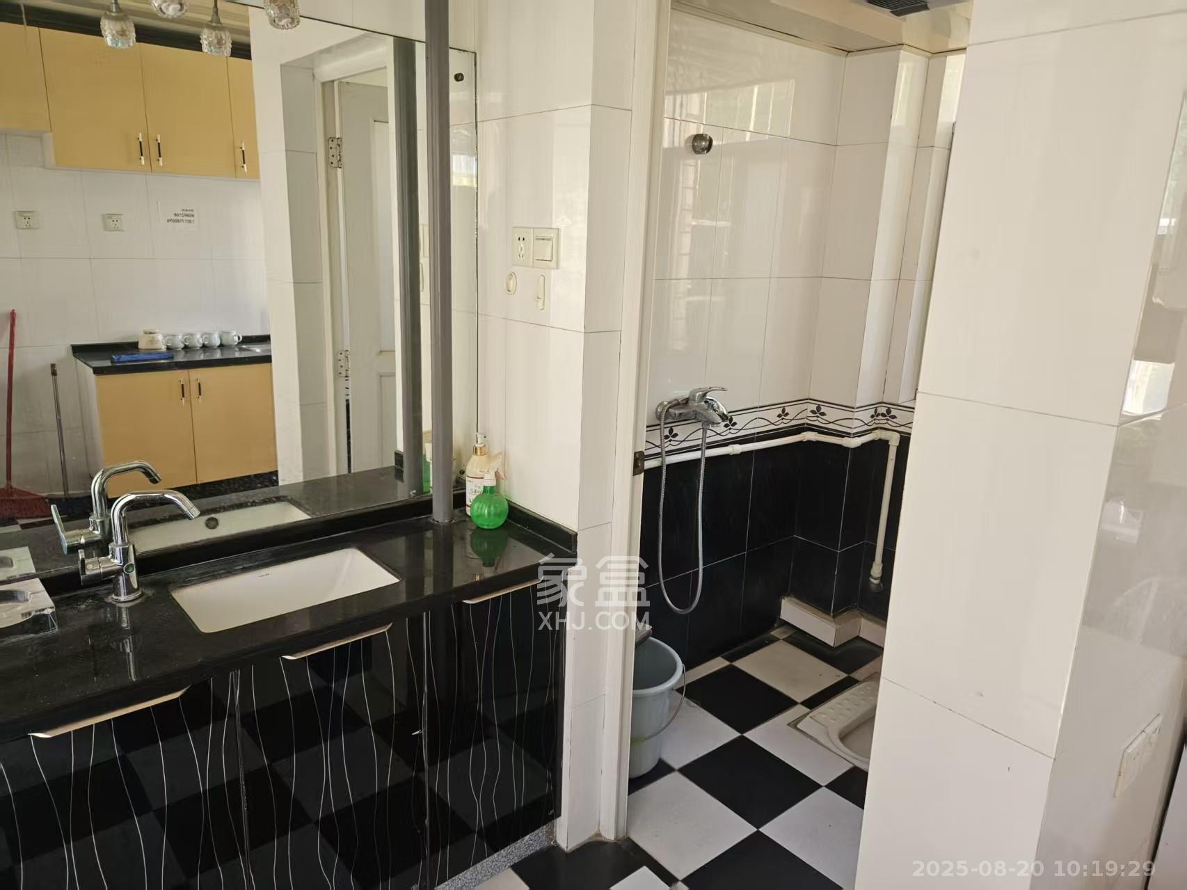 中建五局天心苑  3室2厅2卫    2000.0元/月 中建五局天心苑  3室2厅2卫    2000.0元/月室内图