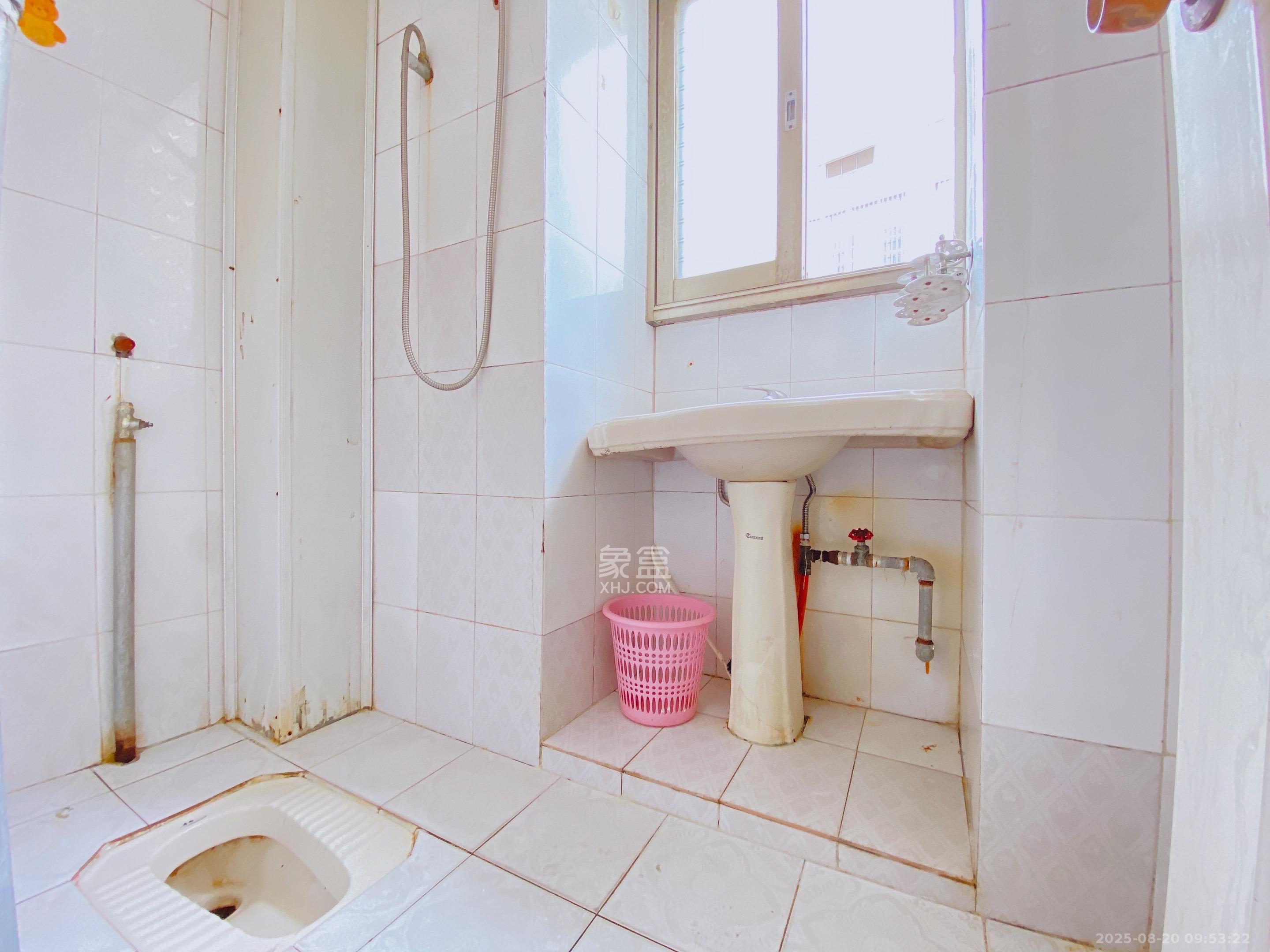 湘春路建行宿舍(佘家塘巷7号) 2室2厅1卫 1600.0元/月 湘春路建行宿舍(佘家塘巷7号) 2室2厅1卫 1600.0元/月室内图