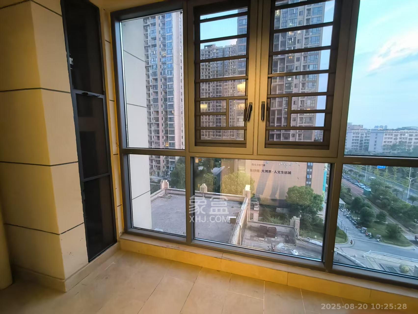 恒大书香门第 2室2厅2卫 1600.0元/月 恒大书香门第 2室2厅2卫 1600.0元/月室内图