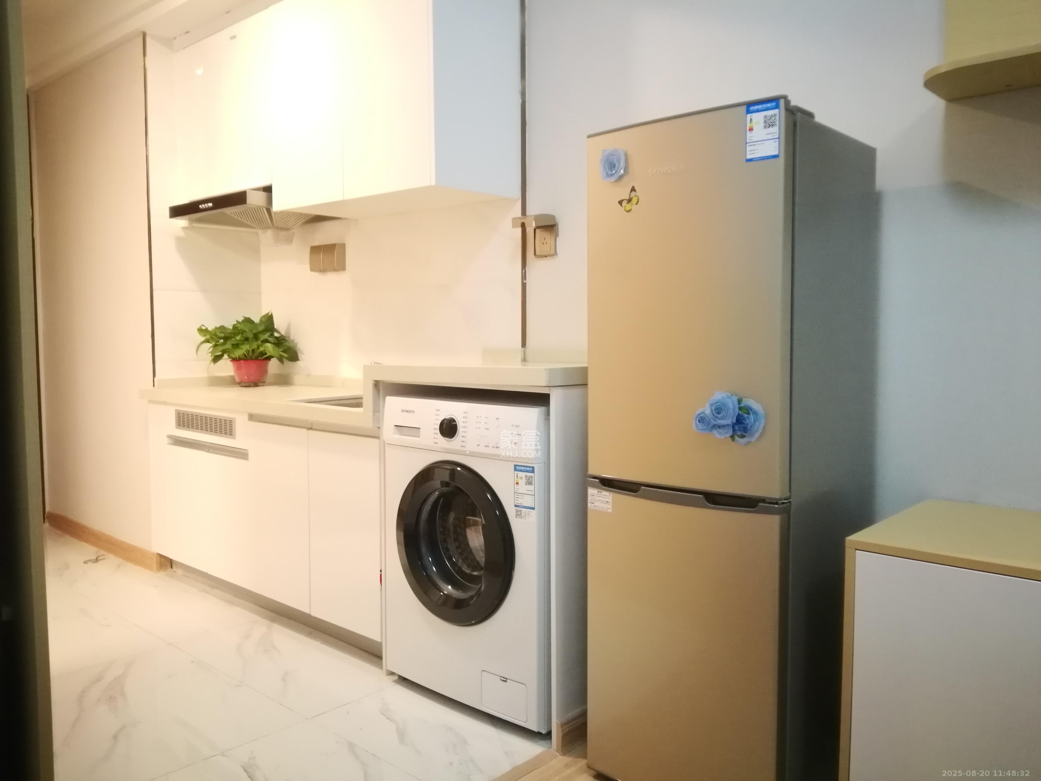 碧桂园城市之光  1室1厅1卫    1600.0元/月 碧桂园城市之光  1室1厅1卫    1600.0元/月室内图