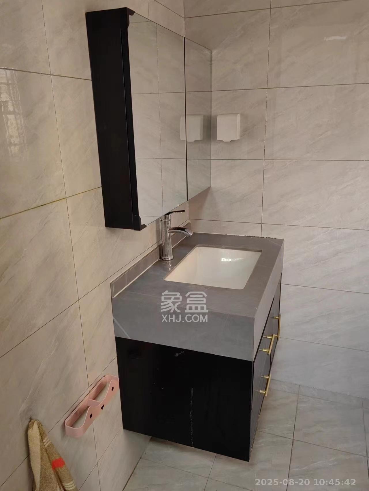 观沙嘉园  1室1厅1卫   1800.00元/月室内图