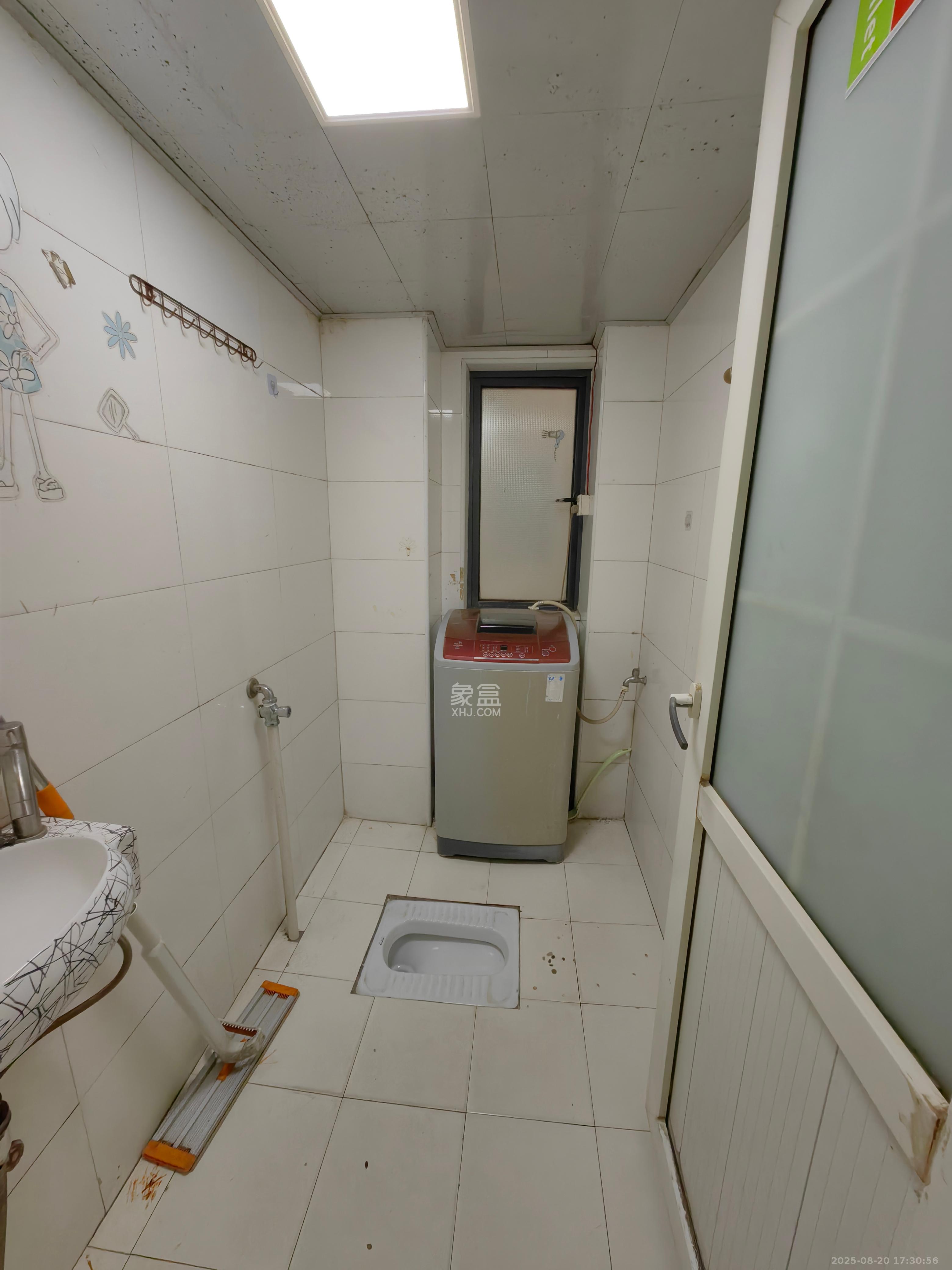 馨域公寓 3室2厅2卫 3000.0元/月 馨域公寓 3室2厅2卫 3000.0元/月室内图