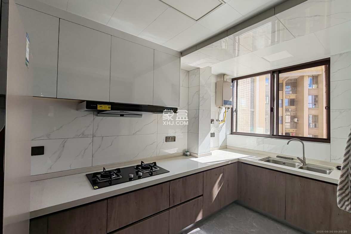 奥园广场 3室2厅2卫 2600.0元/月 奥园广场 3室2厅2卫 2600.0元/月室内图