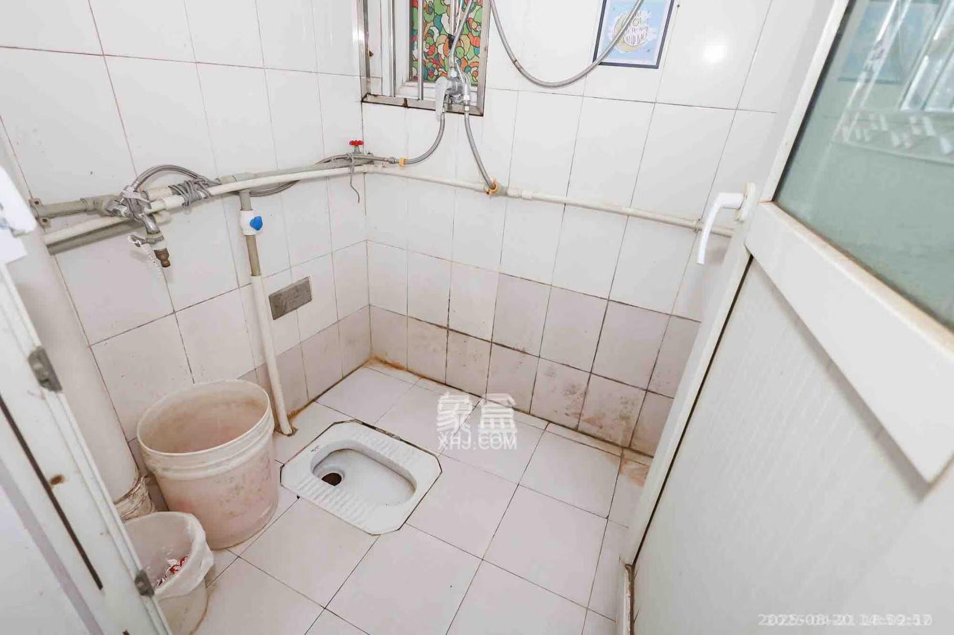 桐梓坡小区  1室1厅1卫   1100.00元/月室内图