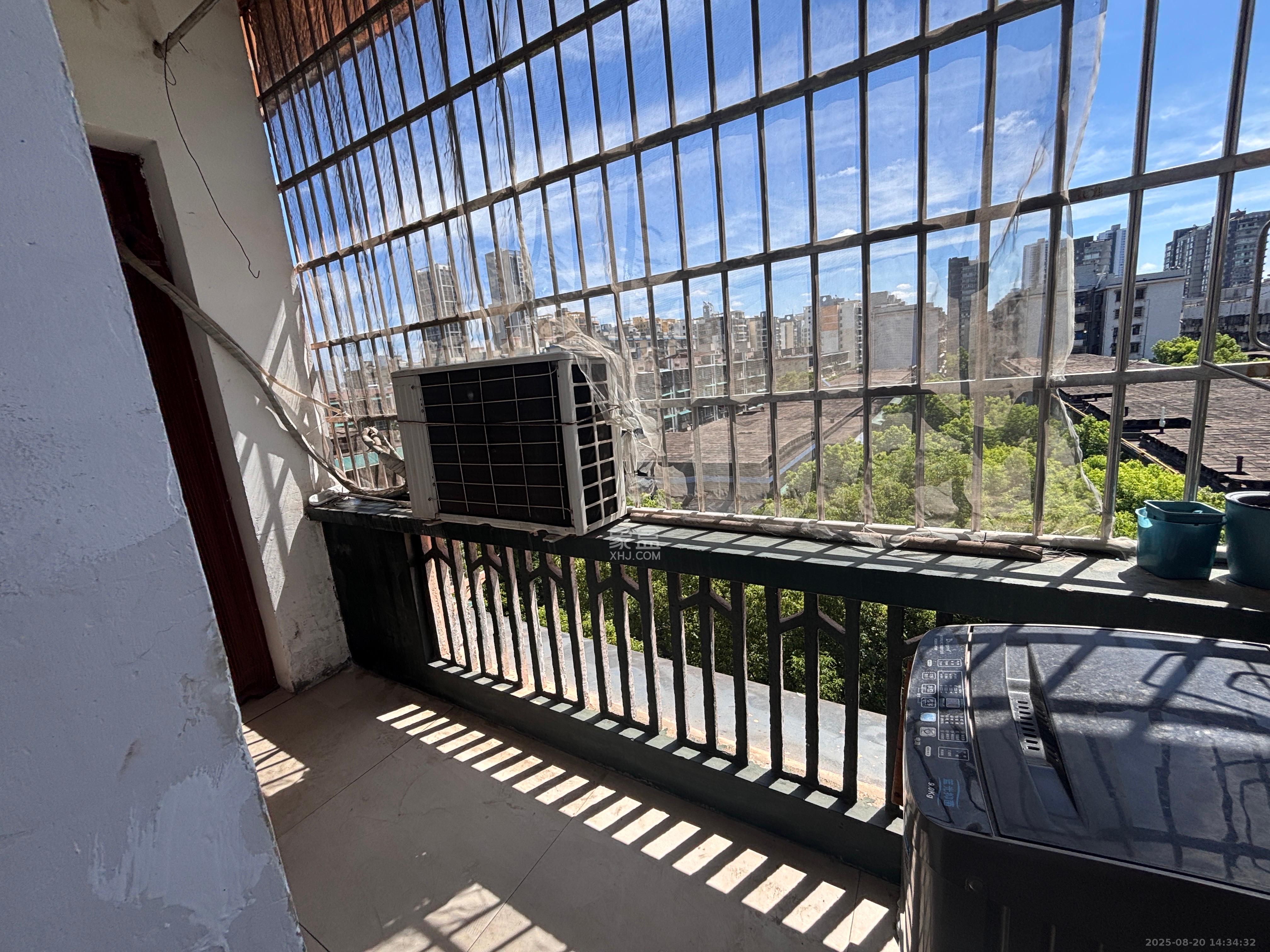 赤岗小区(一二三片)  2室1厅1卫    800.0元/月 赤岗小区(一二三片)  2室1厅1卫    800.0元/月室内图