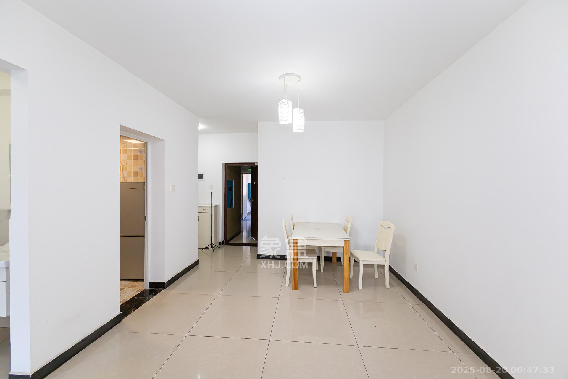 勤诚达境界城 3室2厅1卫 78.0万 勤诚达境界城 3室2厅1卫 78.0万客厅