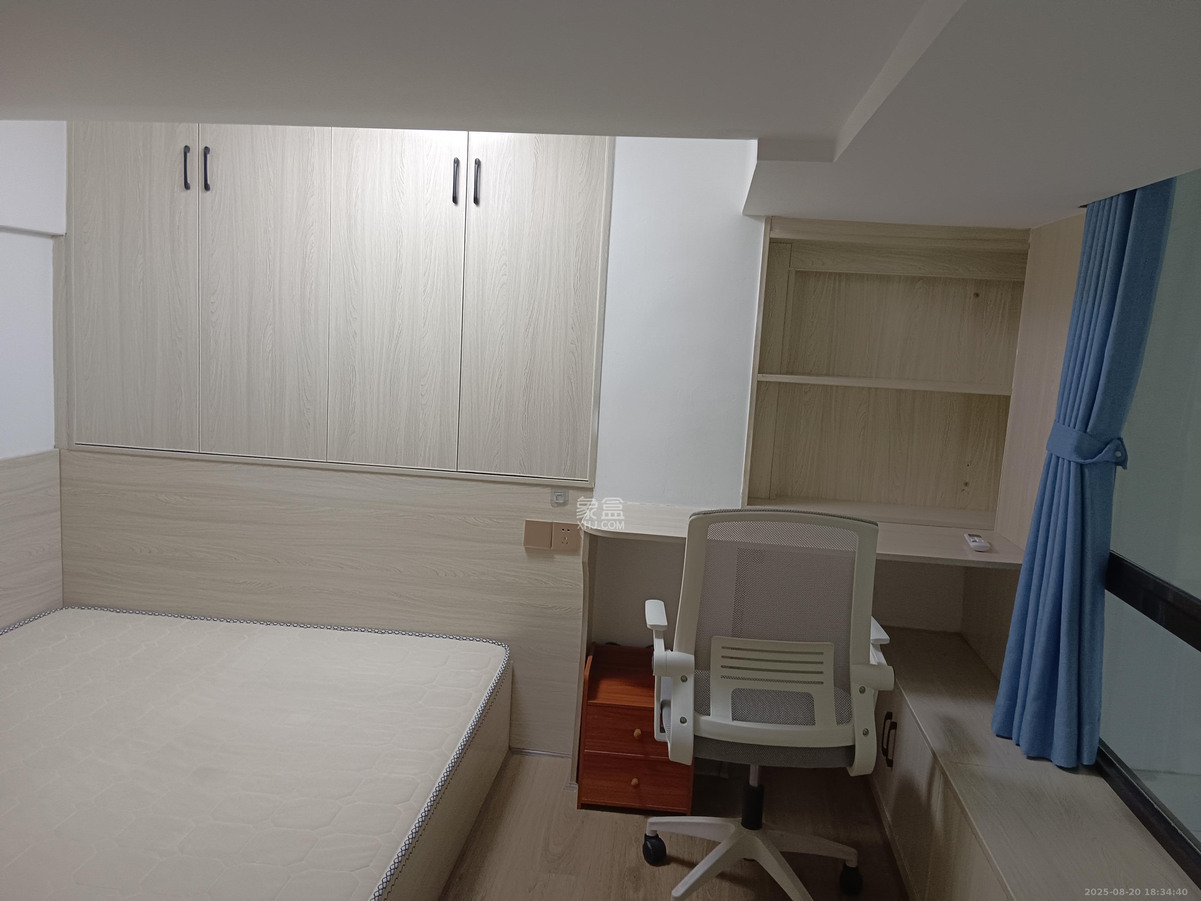 东方美地  2室2厅1卫   2100.00元/月室内图